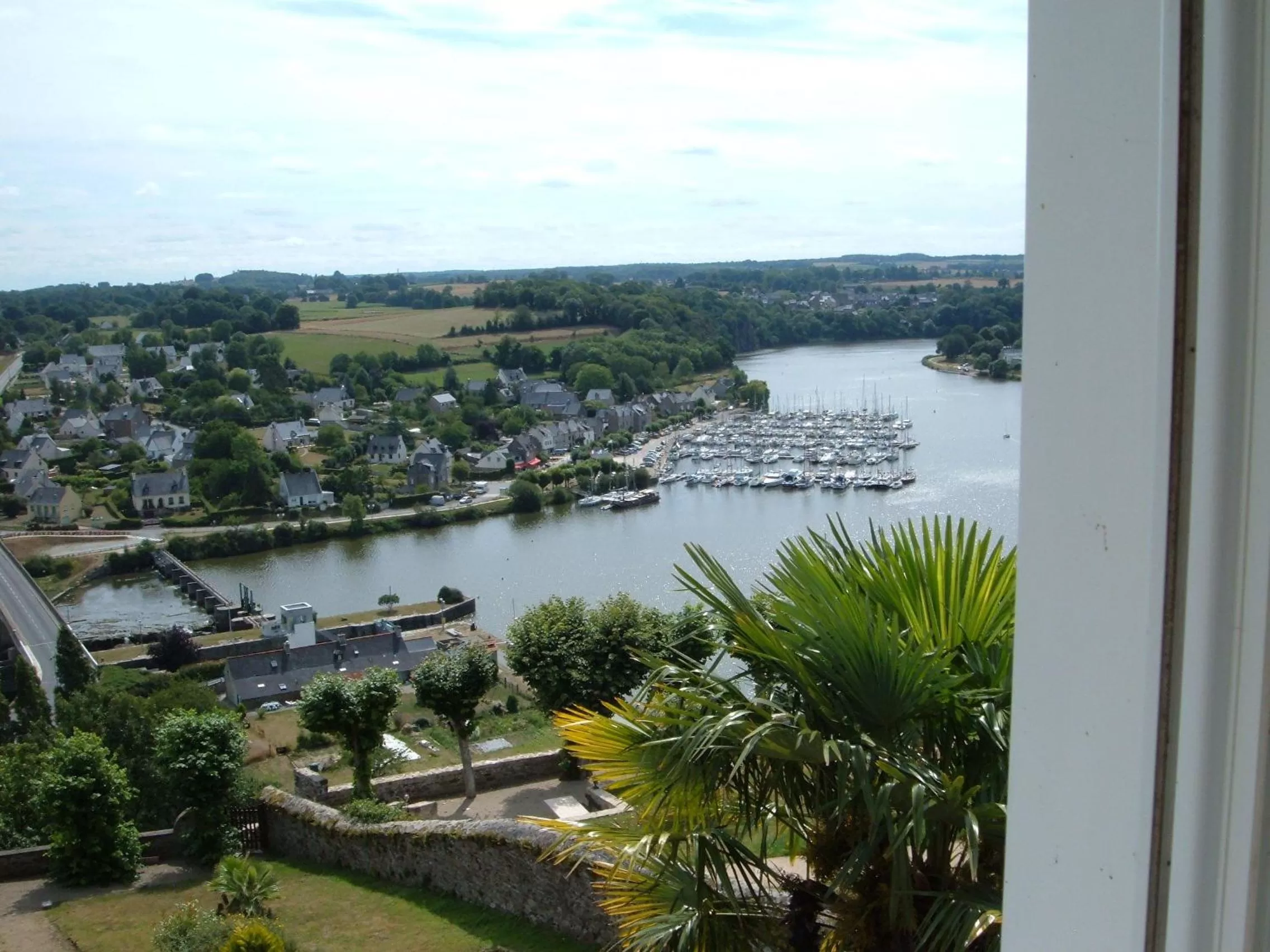 River view in Vue sur la Rance