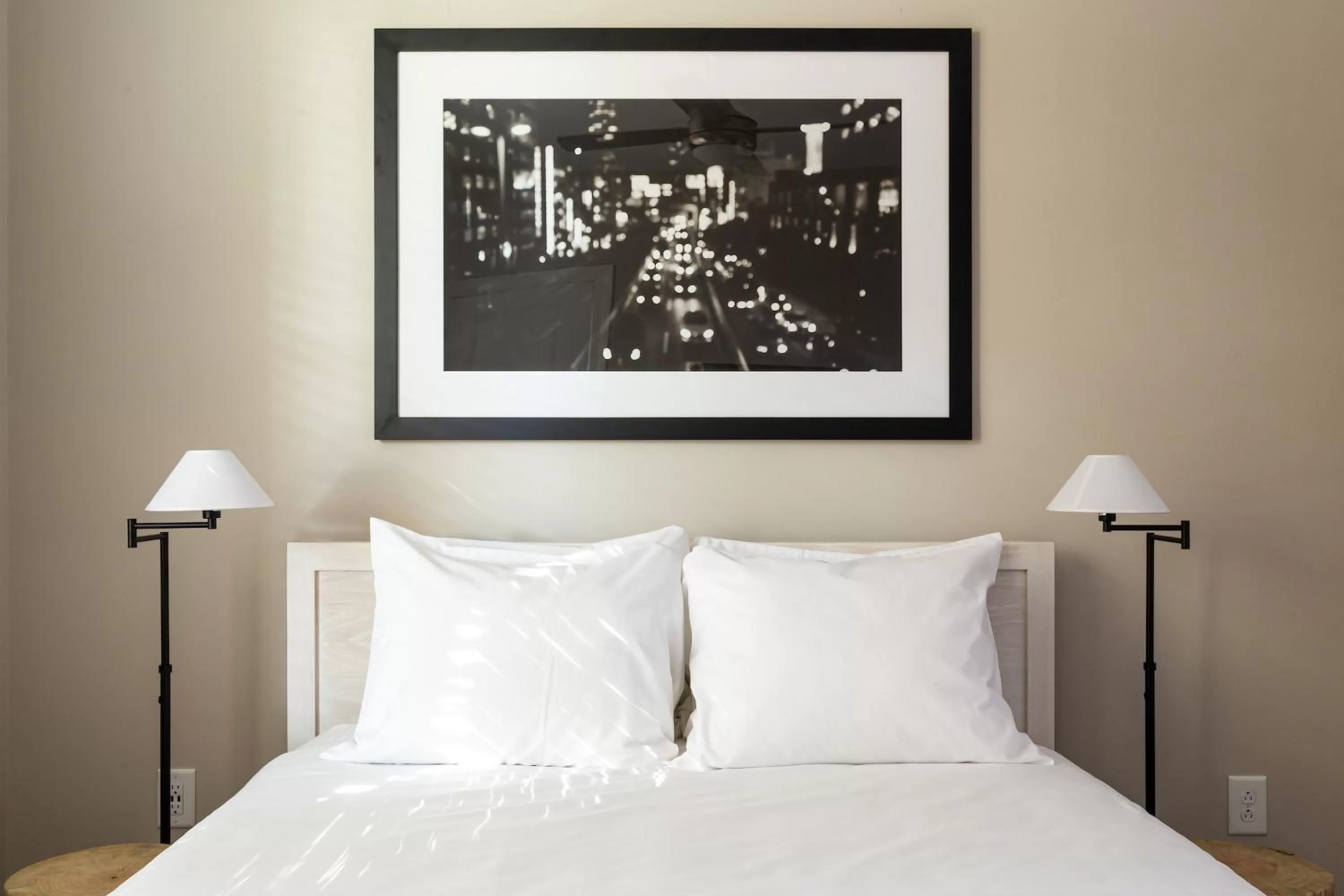 Bed in Kasa FreeMoreWest Charlotte