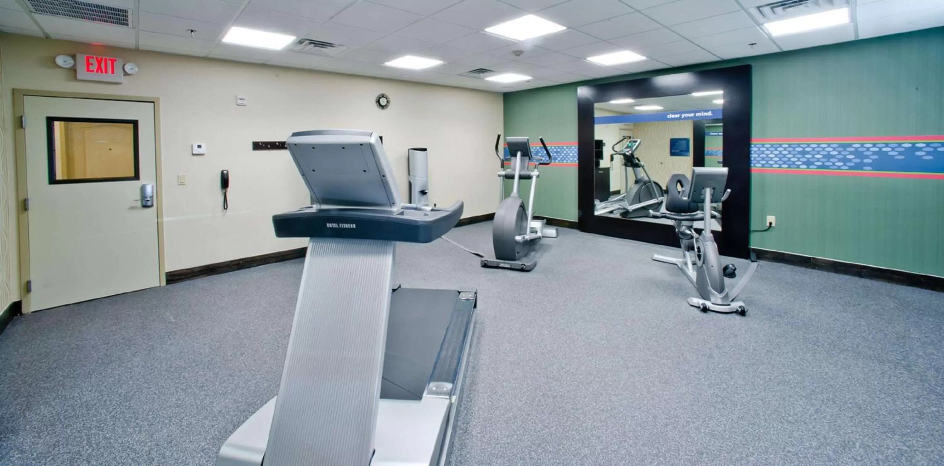 Fitness centre/facilities in Hampton Inn & Suites Denison