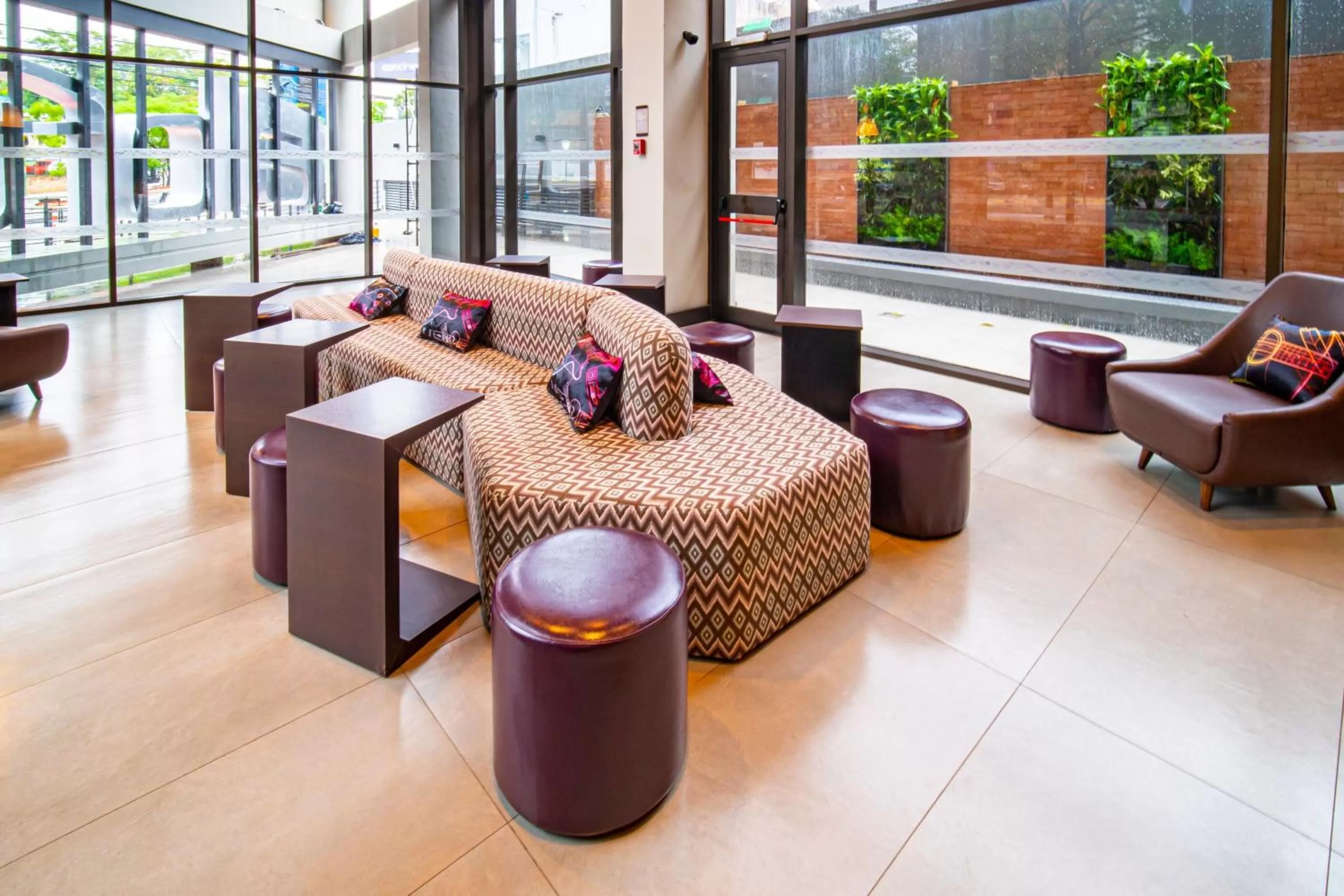 Lobby or reception in Aloft Asuncion