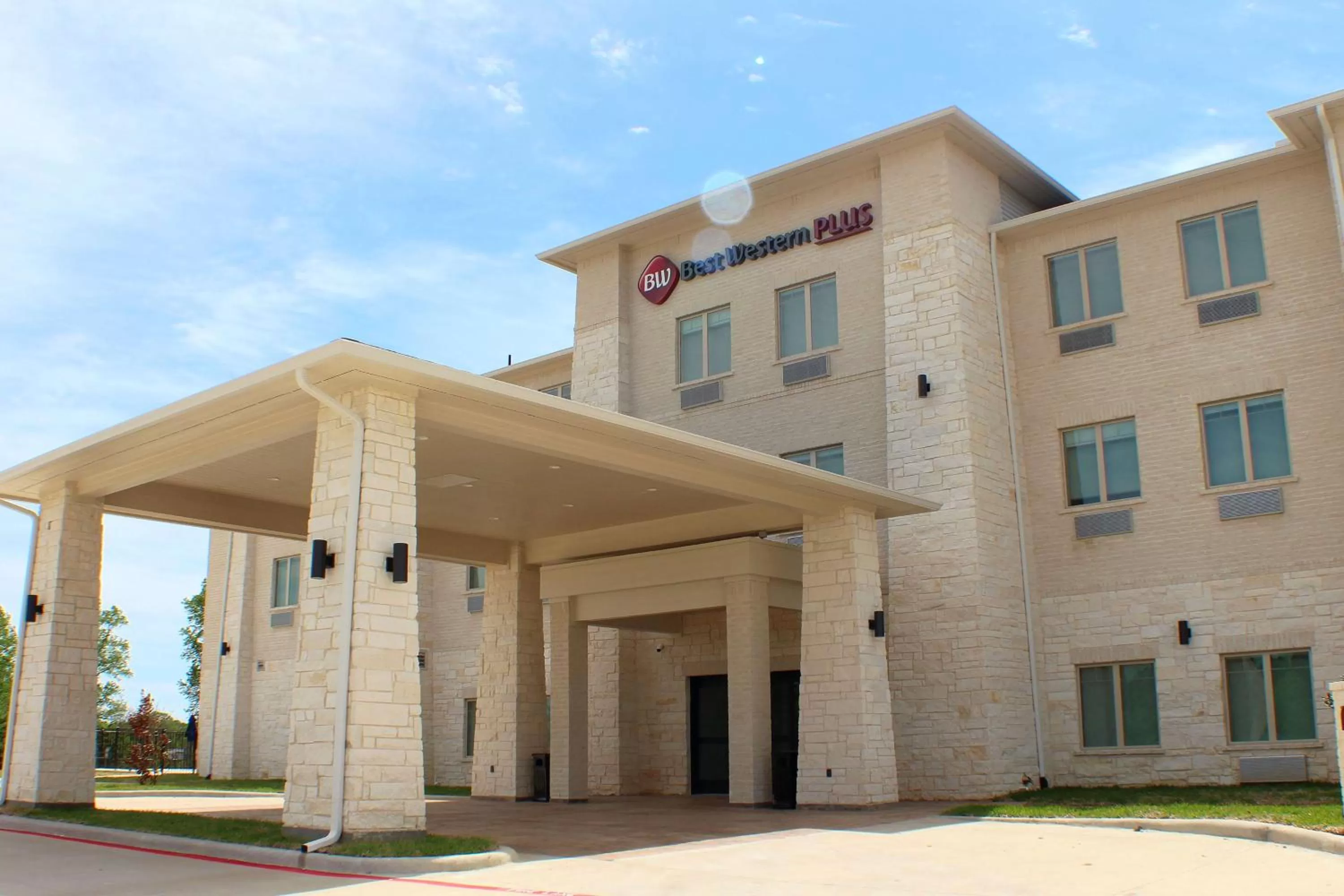 Property building in Best Western Plus Chandler