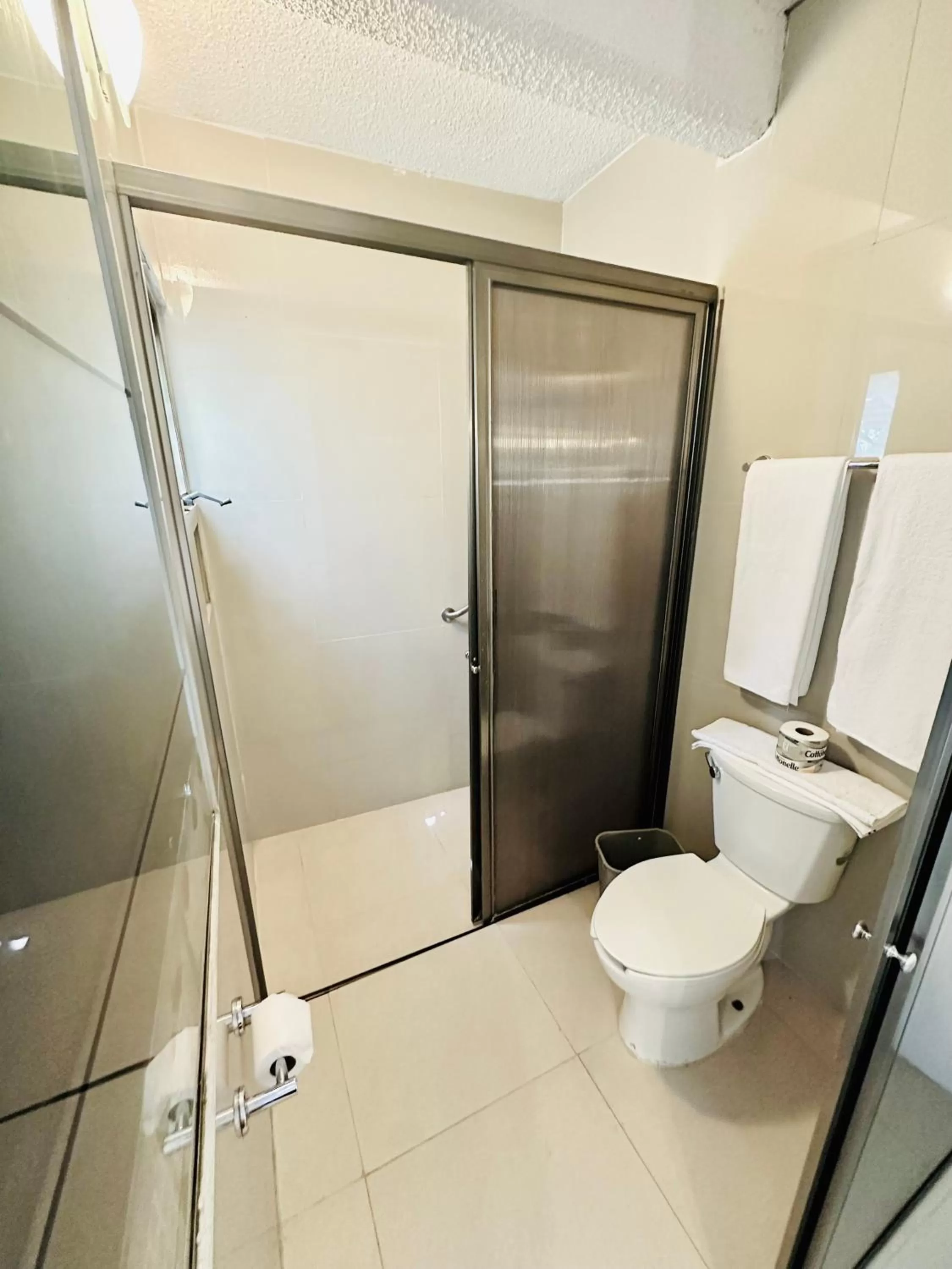 Bathroom in Hotel Plaza Caribe