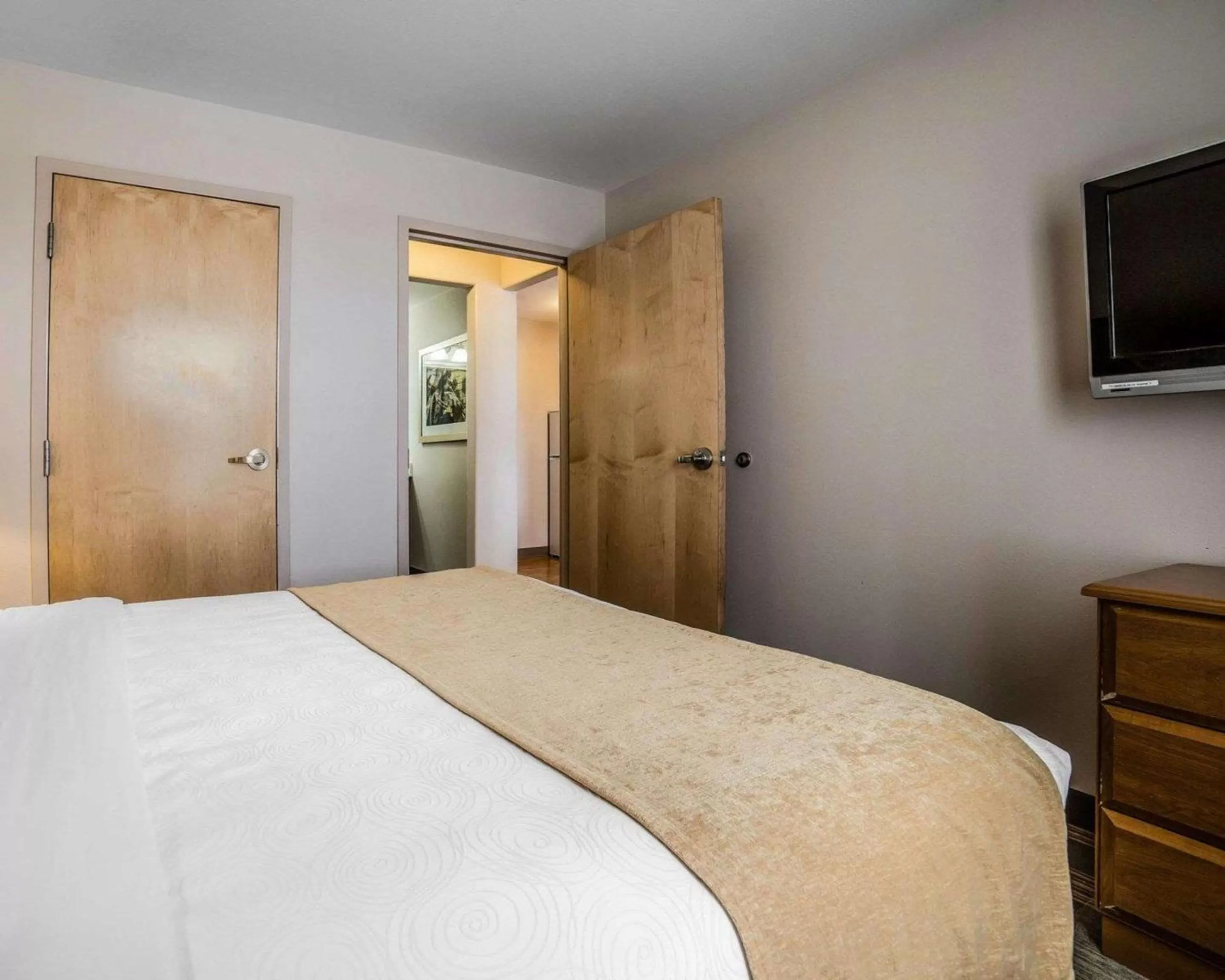 Bedroom in MainStay Suites Casper