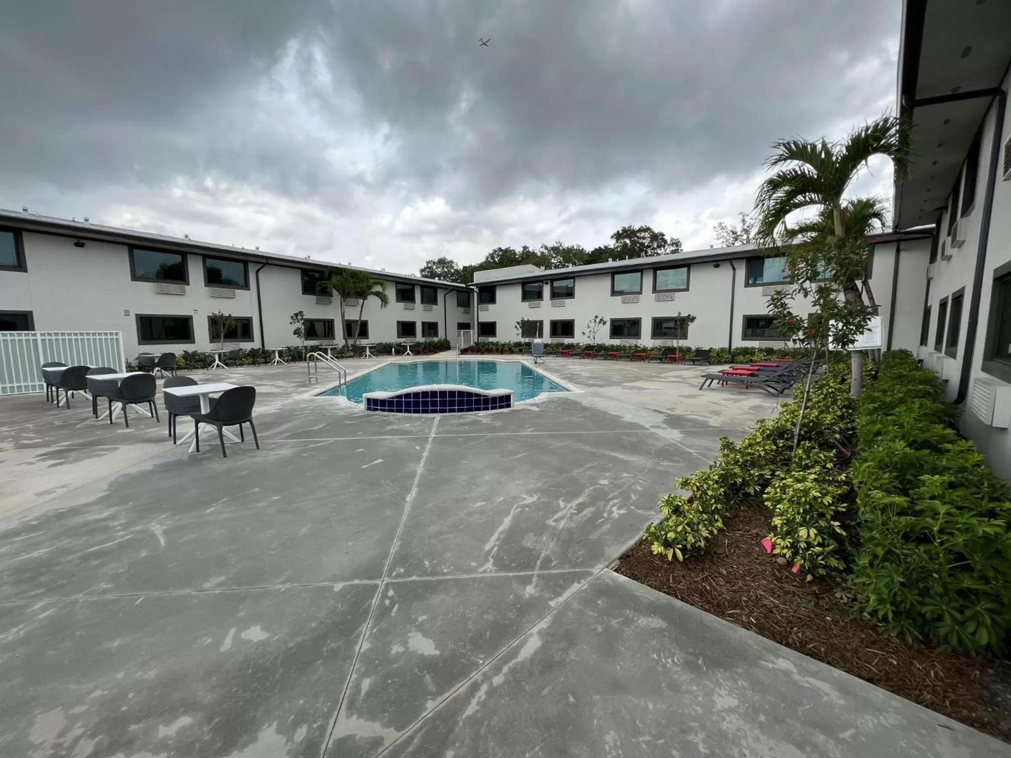 Property building in Motel 6-Fort Lauderdale, FL