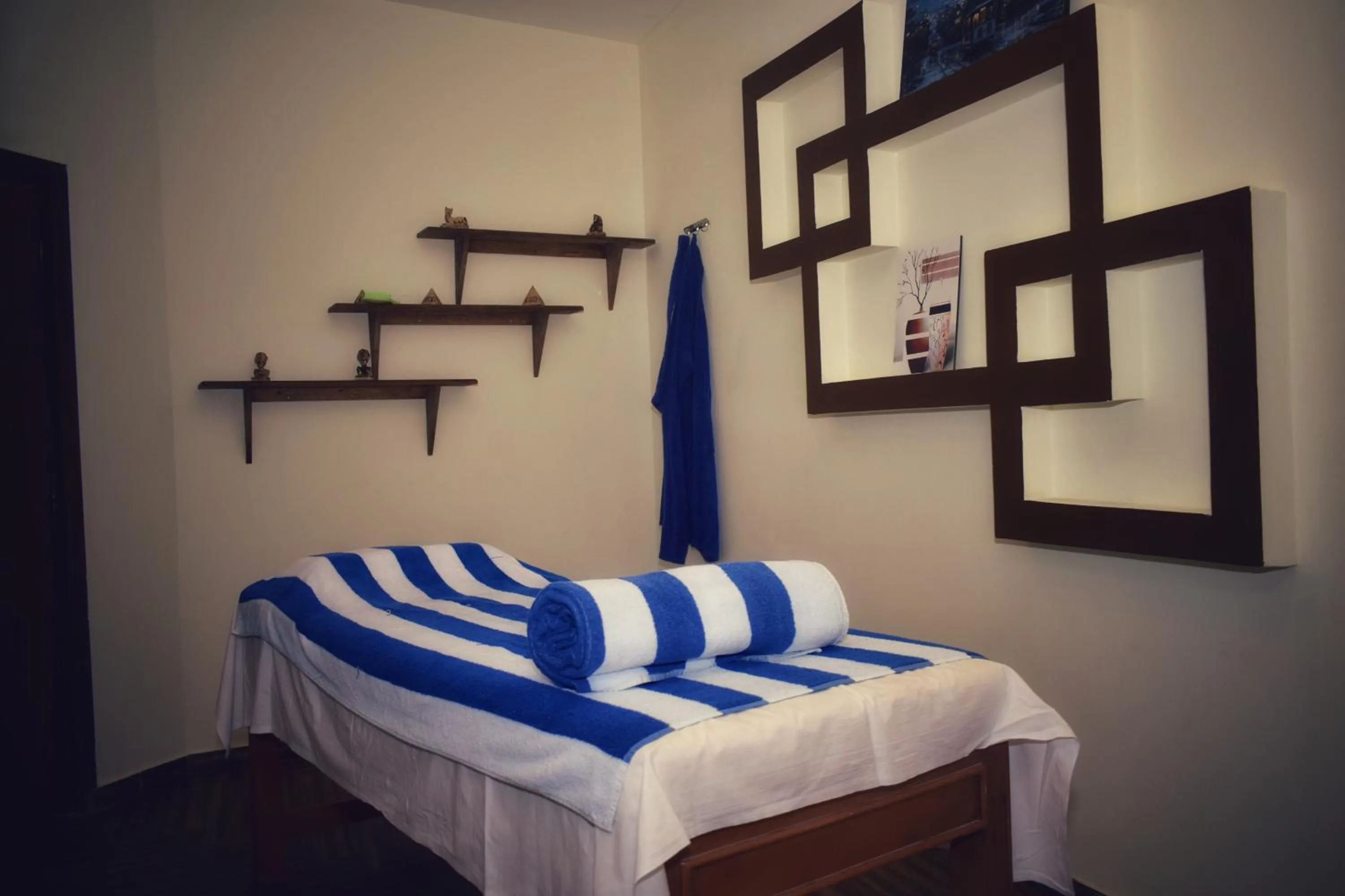 Romance Alexandria Hotel