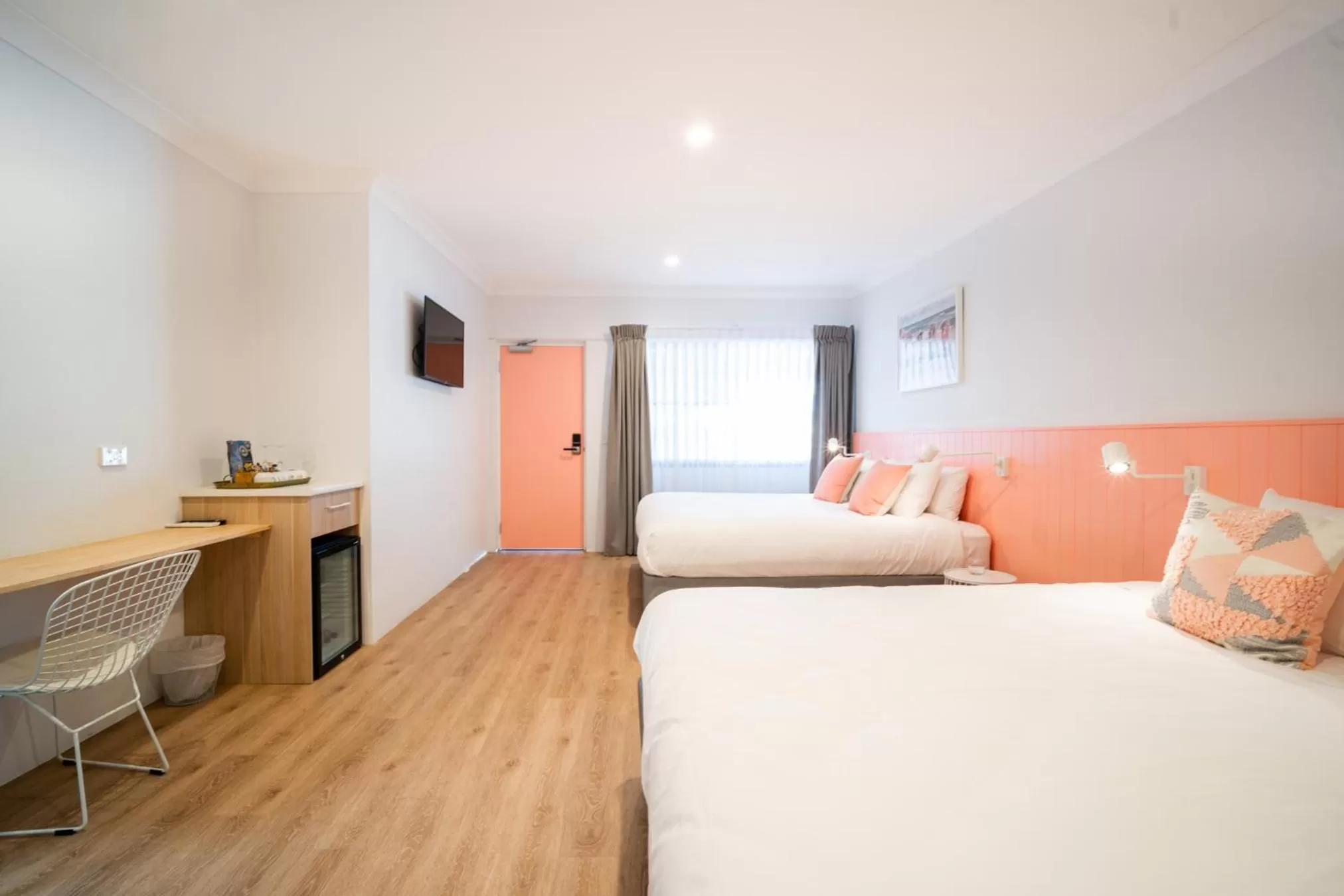 Photo of the whole room, Bed in The Cubana Ballina