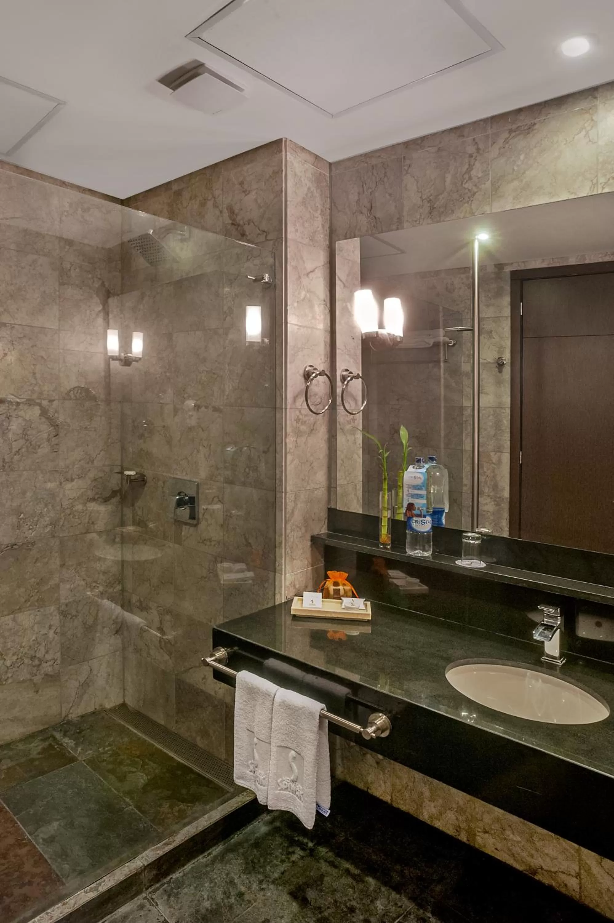 Bathroom in Hotel Spiwak Chipichape Cali