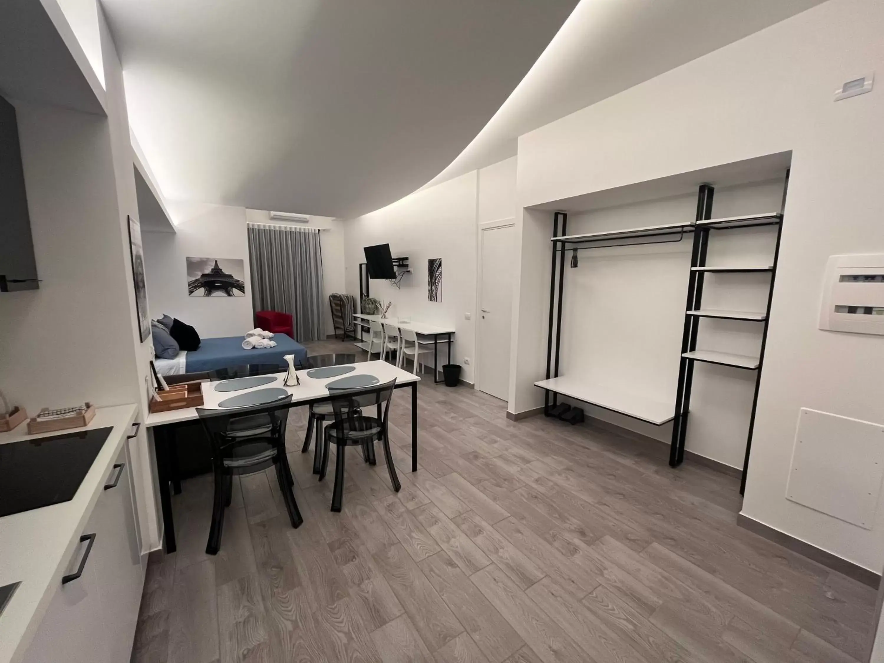 Large Double Room in La Casba Large Double Room in La Casba