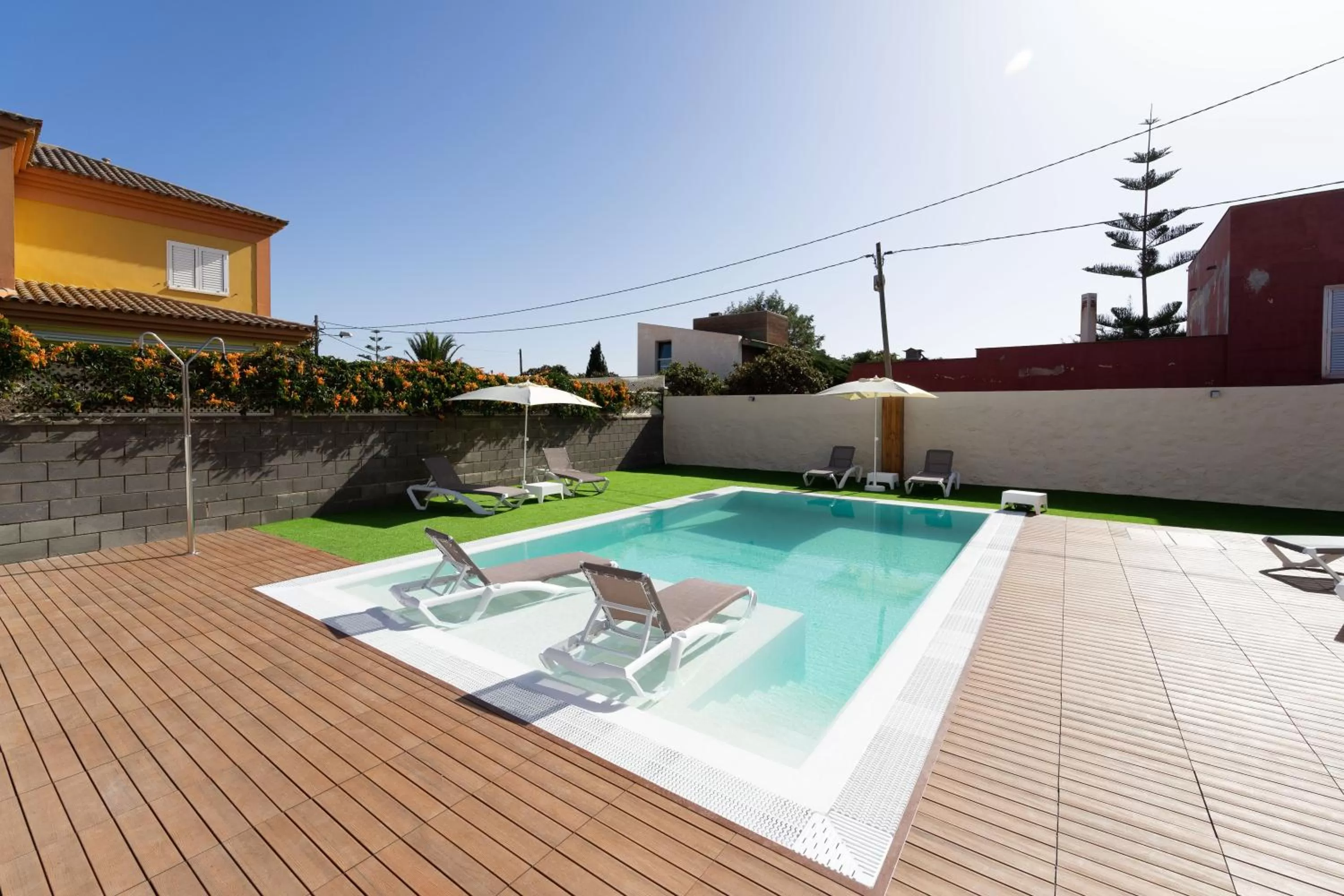 Swimming pool in Albor Suites