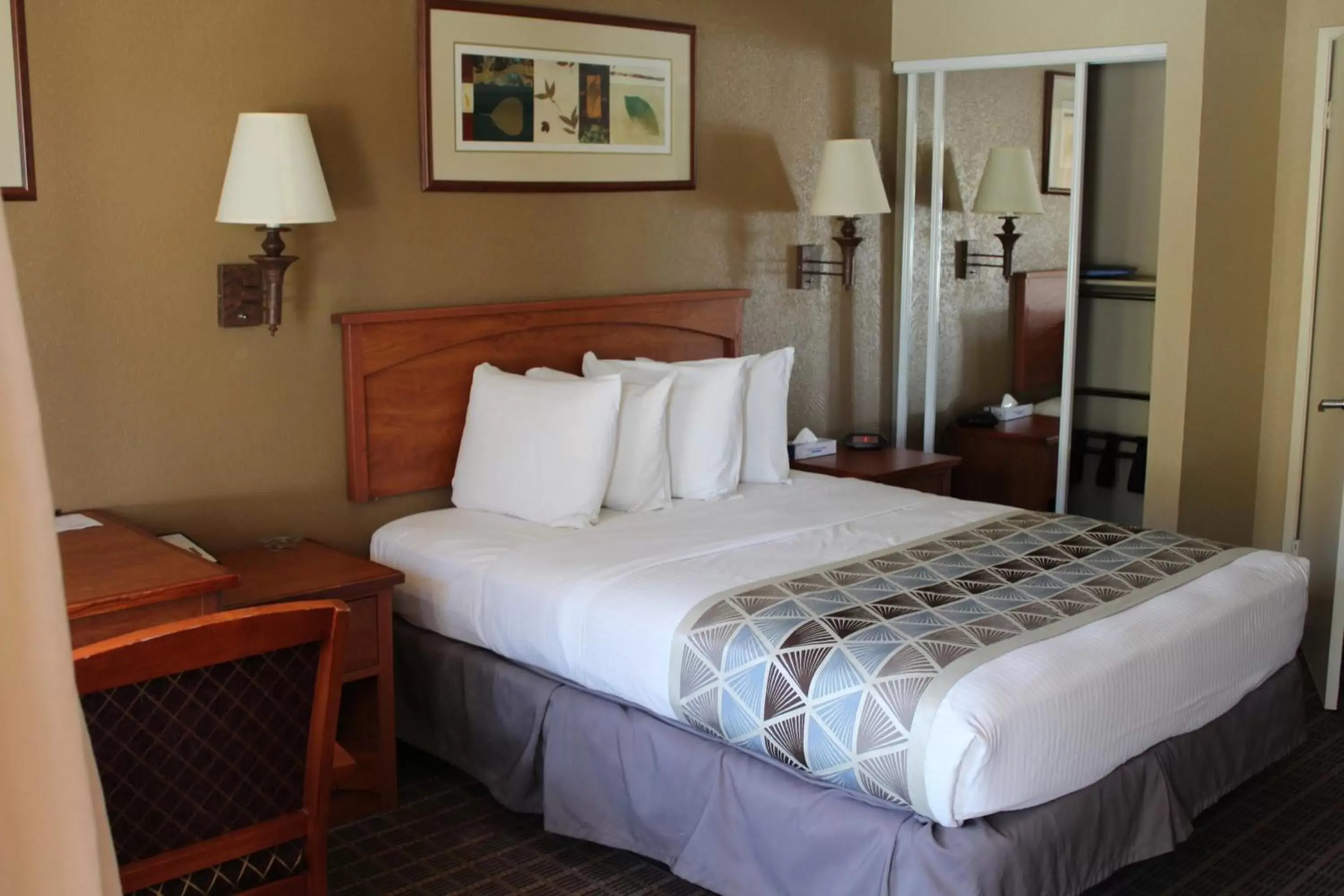 Queen Room - Disability Access - Non Smoking in Cajon Pass Inn Queen Room - Disability Access - Non Smoking in Cajon Pass Inn