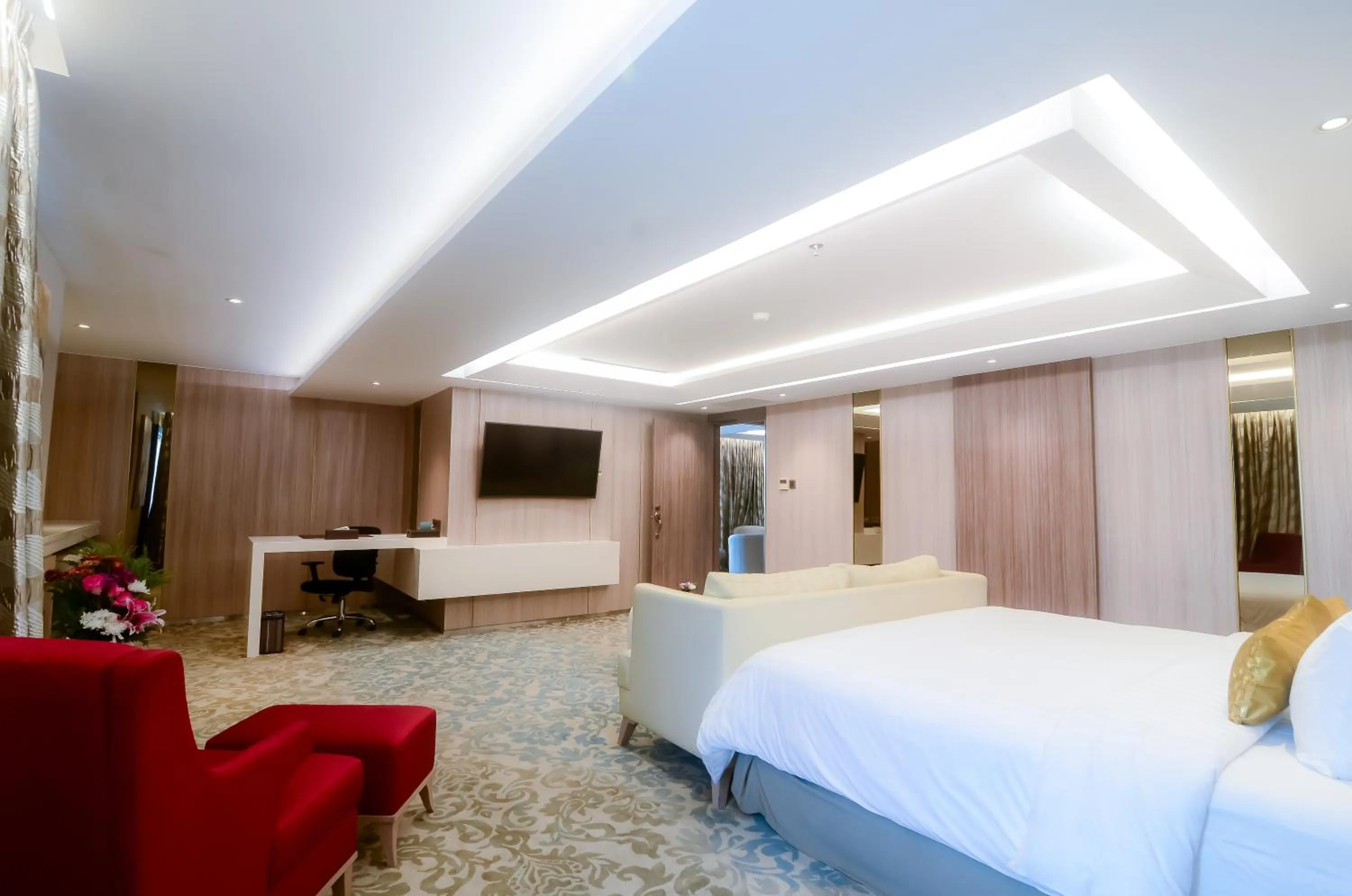 Bed in The Excelton Hotel