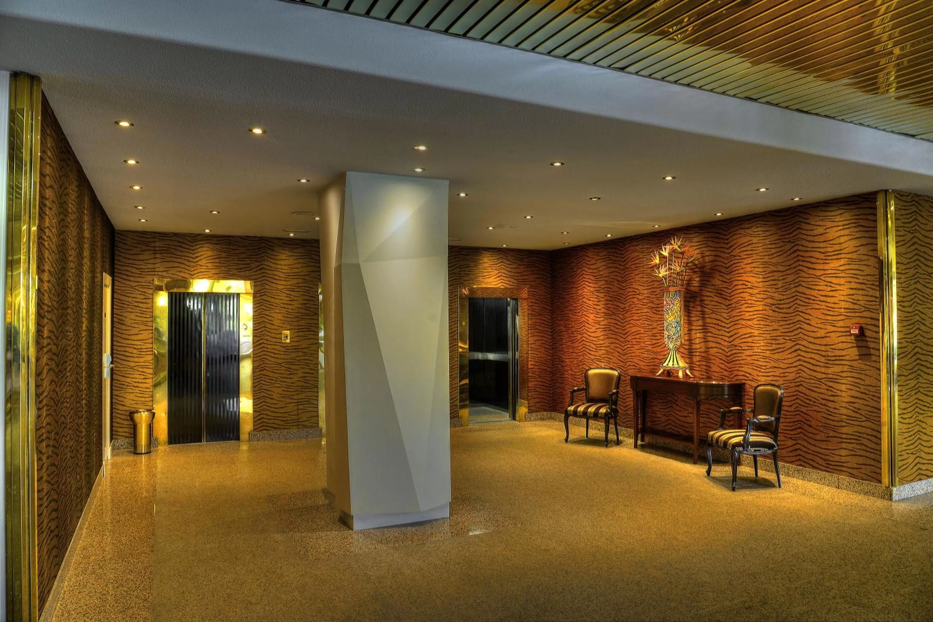 Lobby or reception in Beatriz Toledo Auditorium & Spa