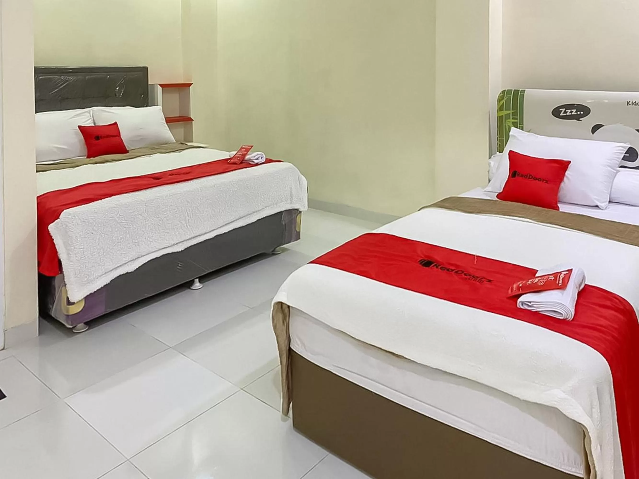 Bed in RedDoorz Syariah near PKOR Lampung