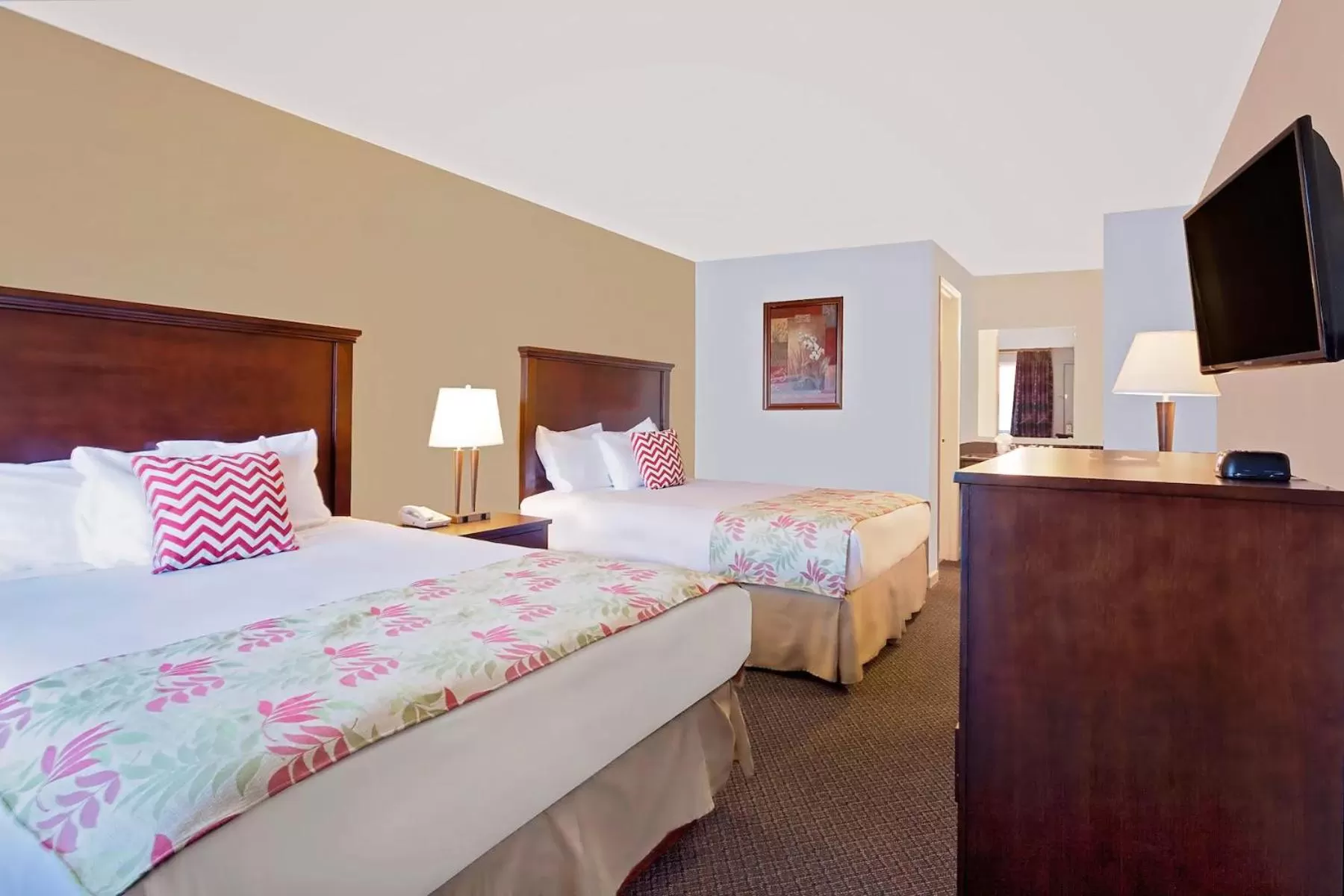 Photo of the whole room, Bed in Days Inn by Wyndham Lakewood South Tacoma