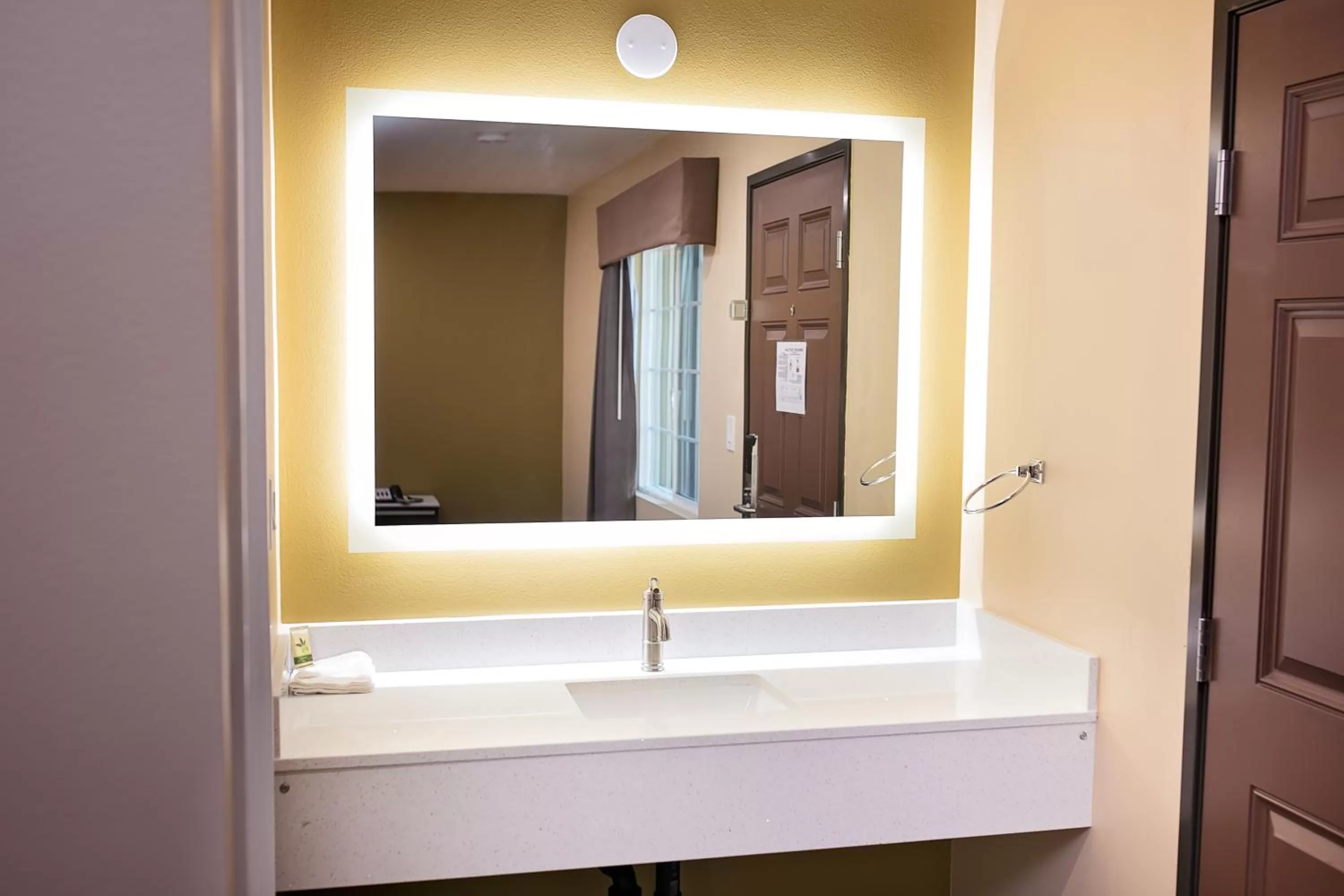 Bathroom in GAREY MOTEL