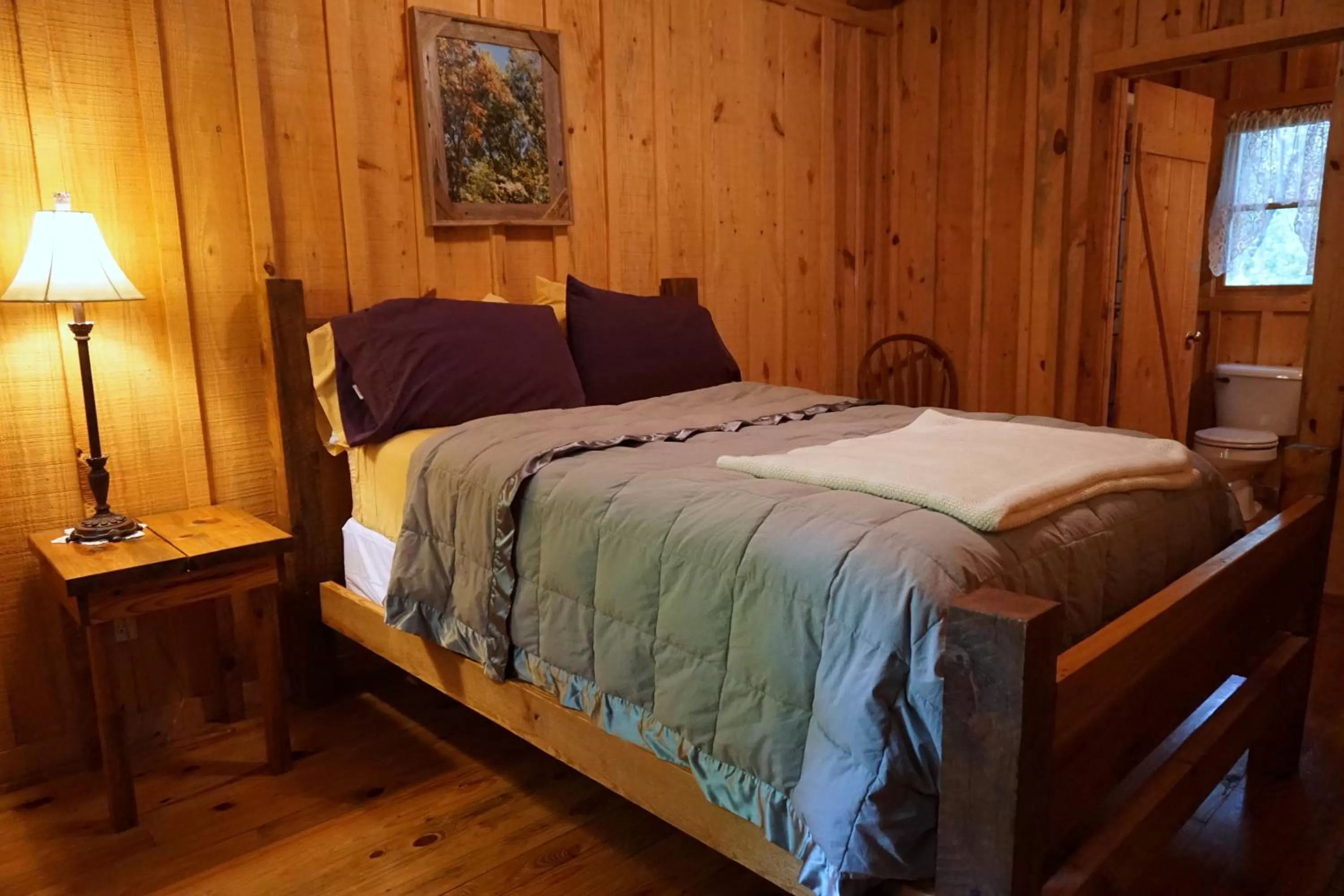 Bed in Paradise Hills, Winery Resort & Spa