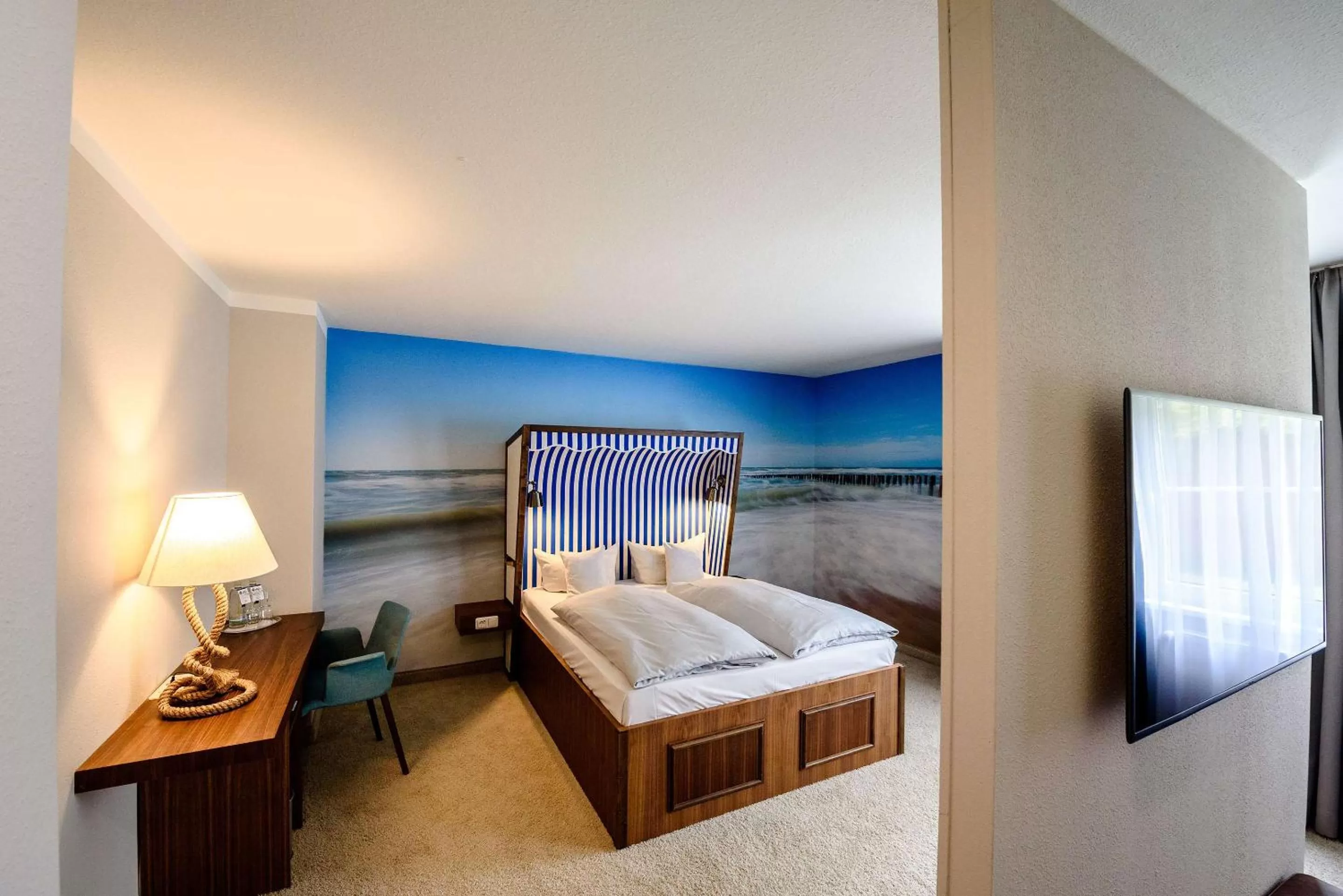 Seating area, Bed in Dorint Hotel Alzey/Worms