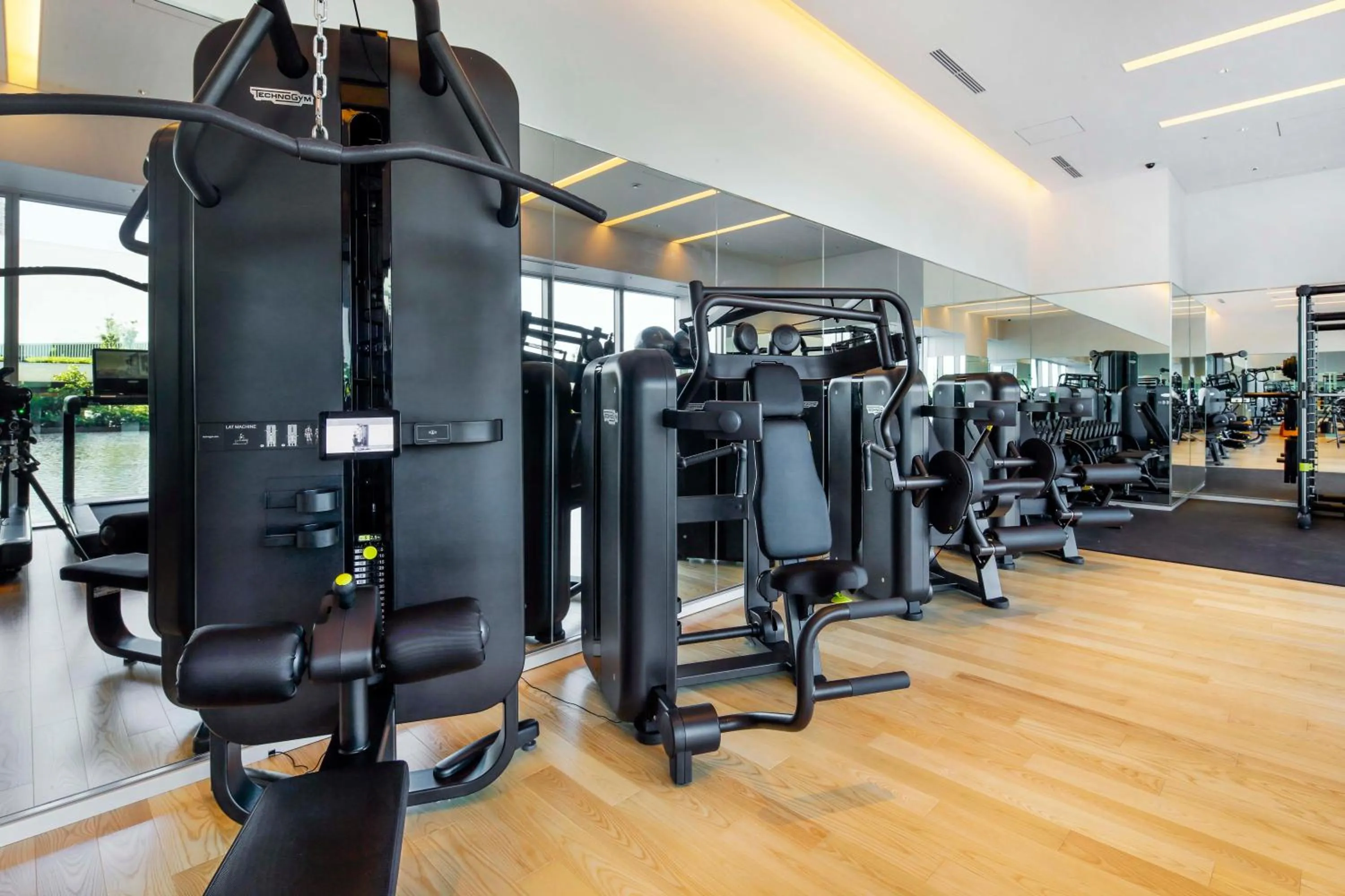 Fitness centre/facilities in The Kahala Hotel & Resort Yokohama