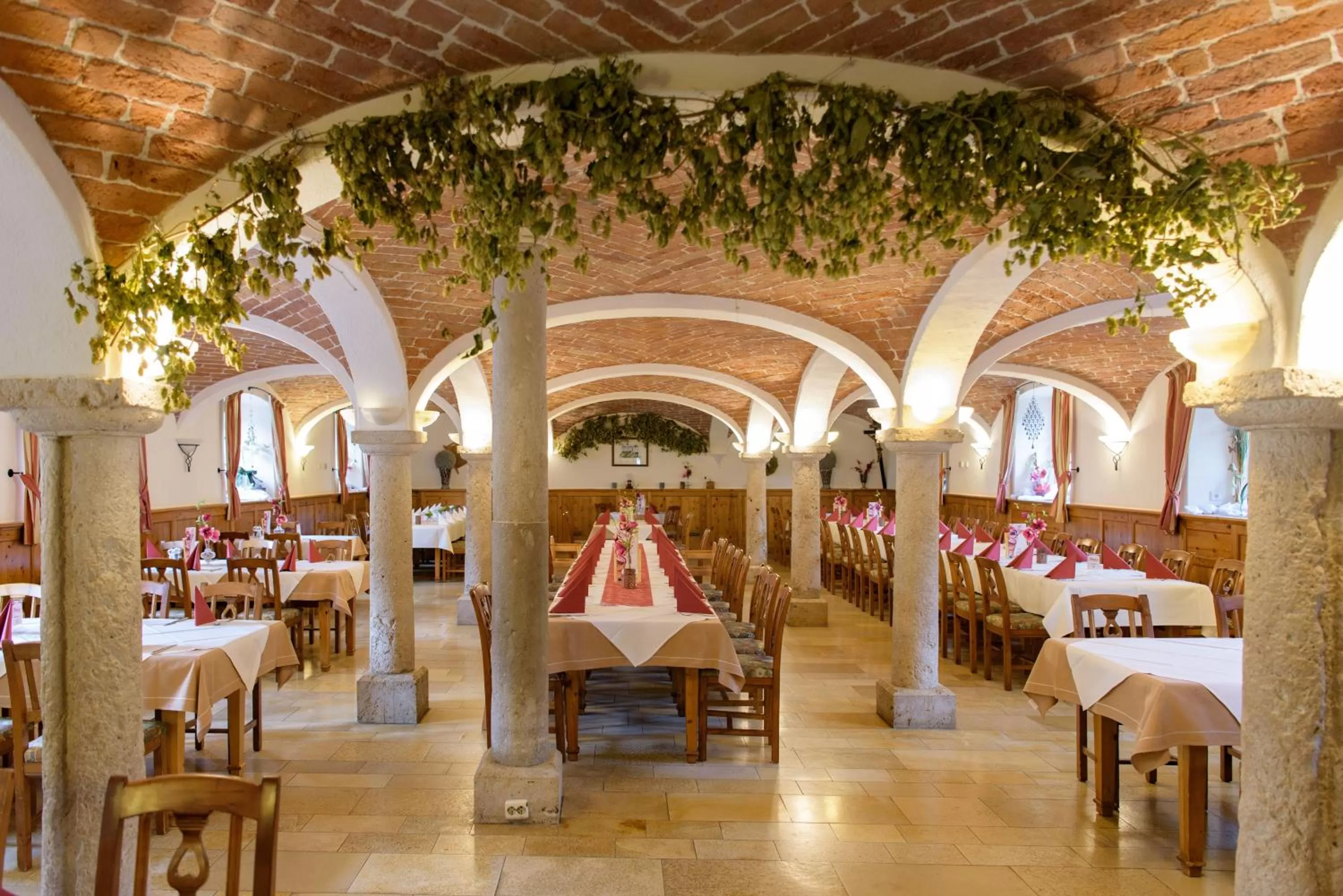Restaurant/places to eat in Gasthaus Paulus