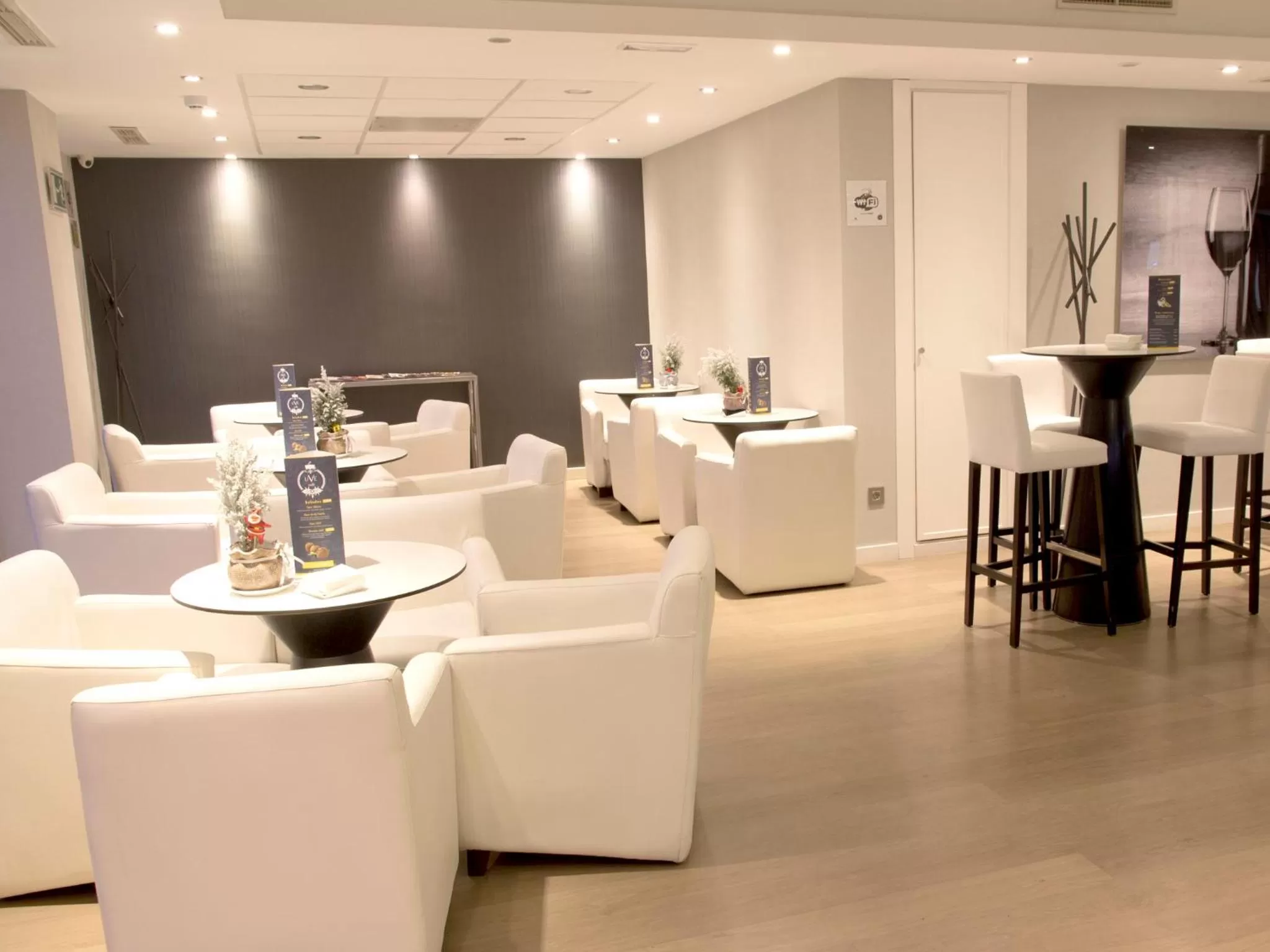 Lounge or bar in UVE Alcobendas