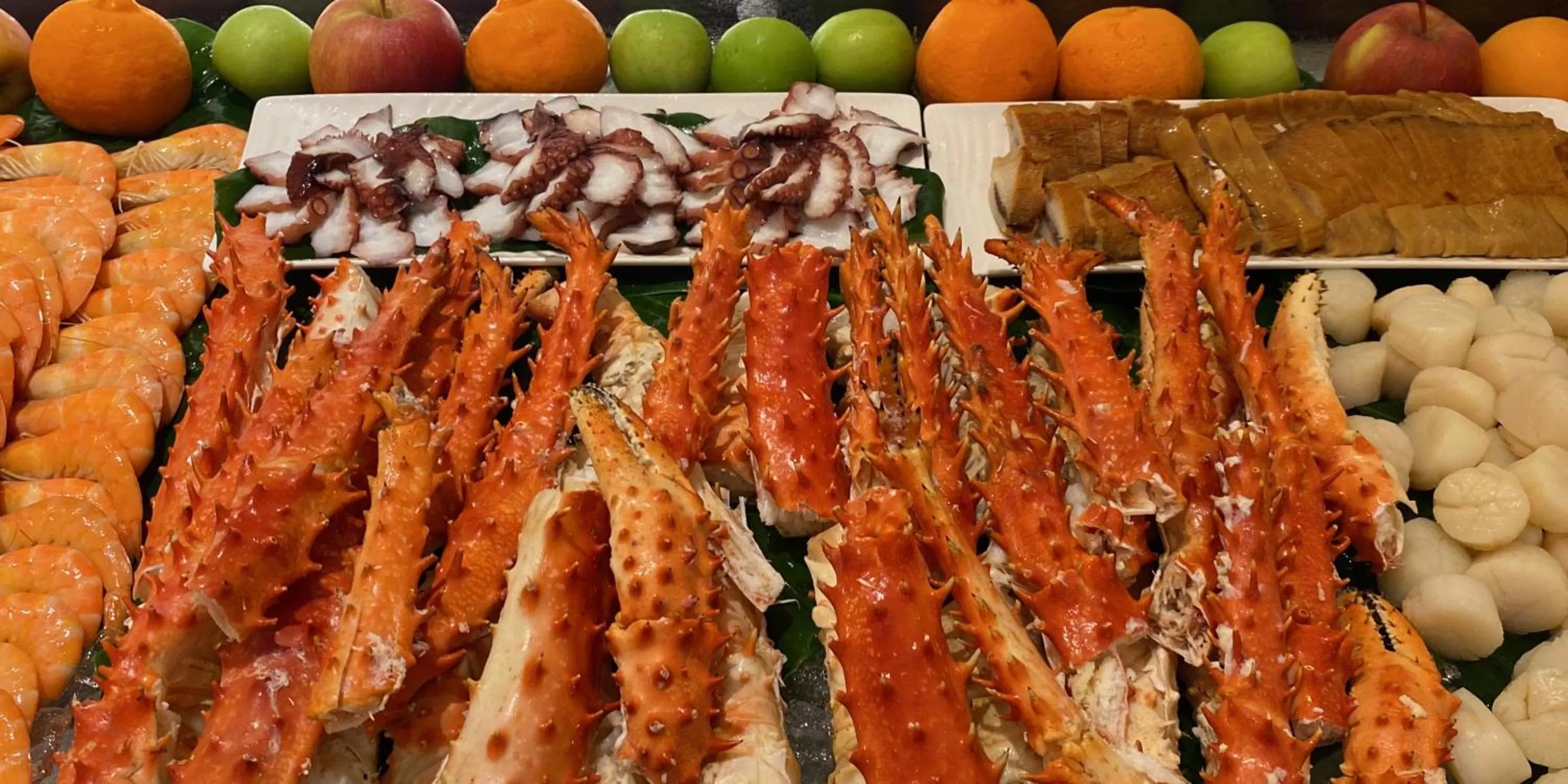 Restaurant/places to eat in Monarch Plaza Hotel