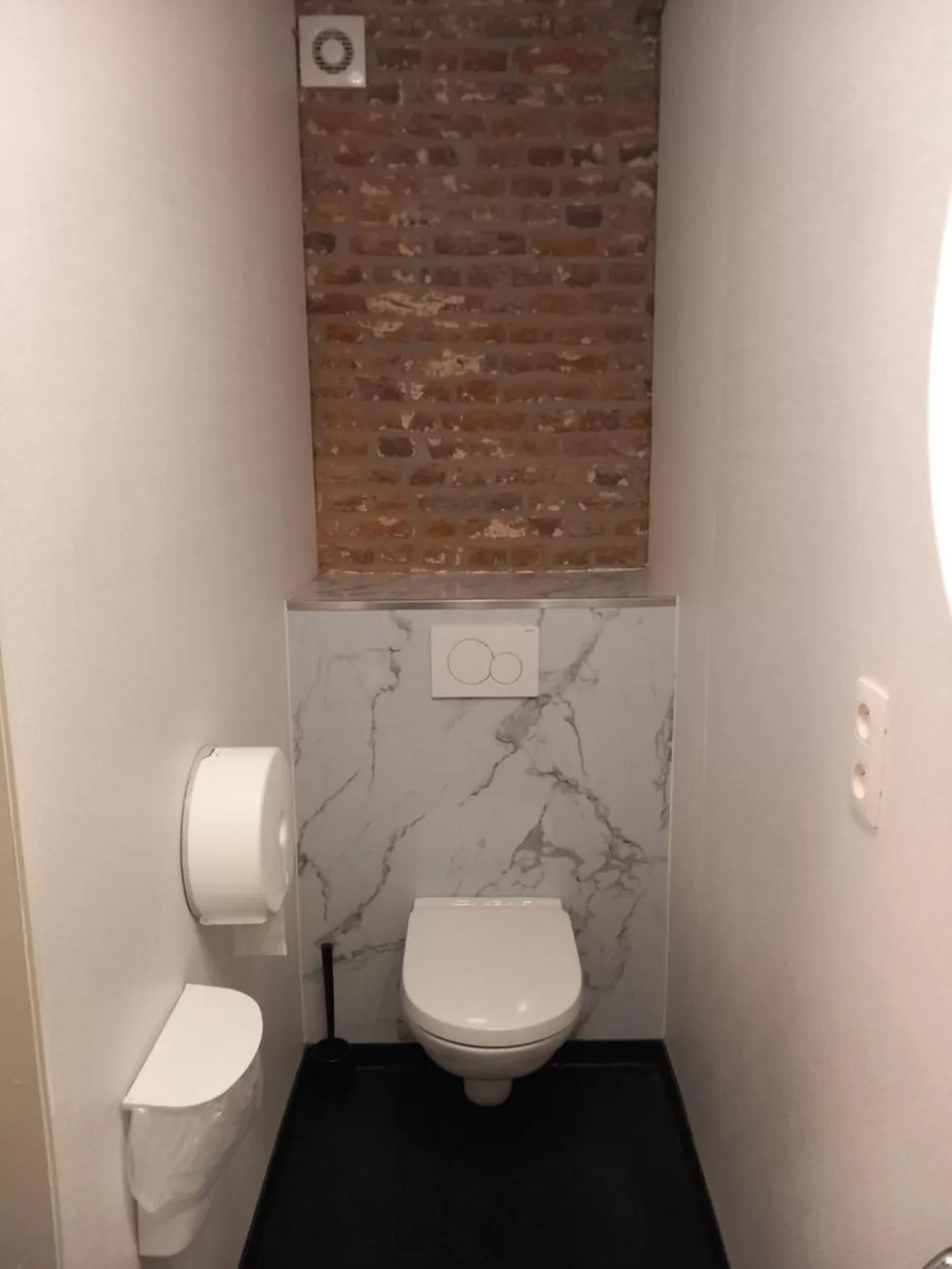 Bathroom in Meschermolen, overnachten in de schuur