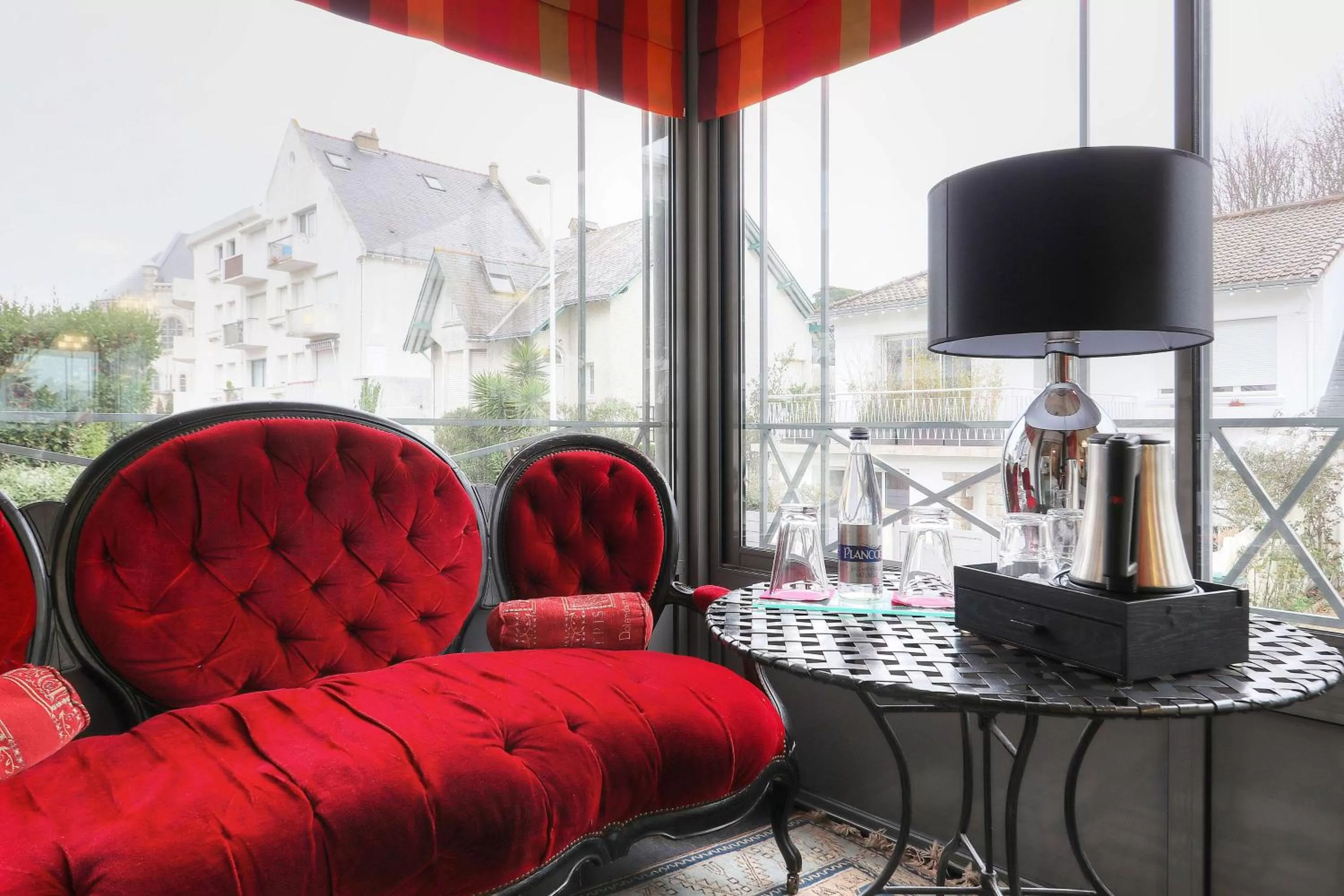 Bedroom in Best Western Hôtel Brittany La Baule Centre & Plages