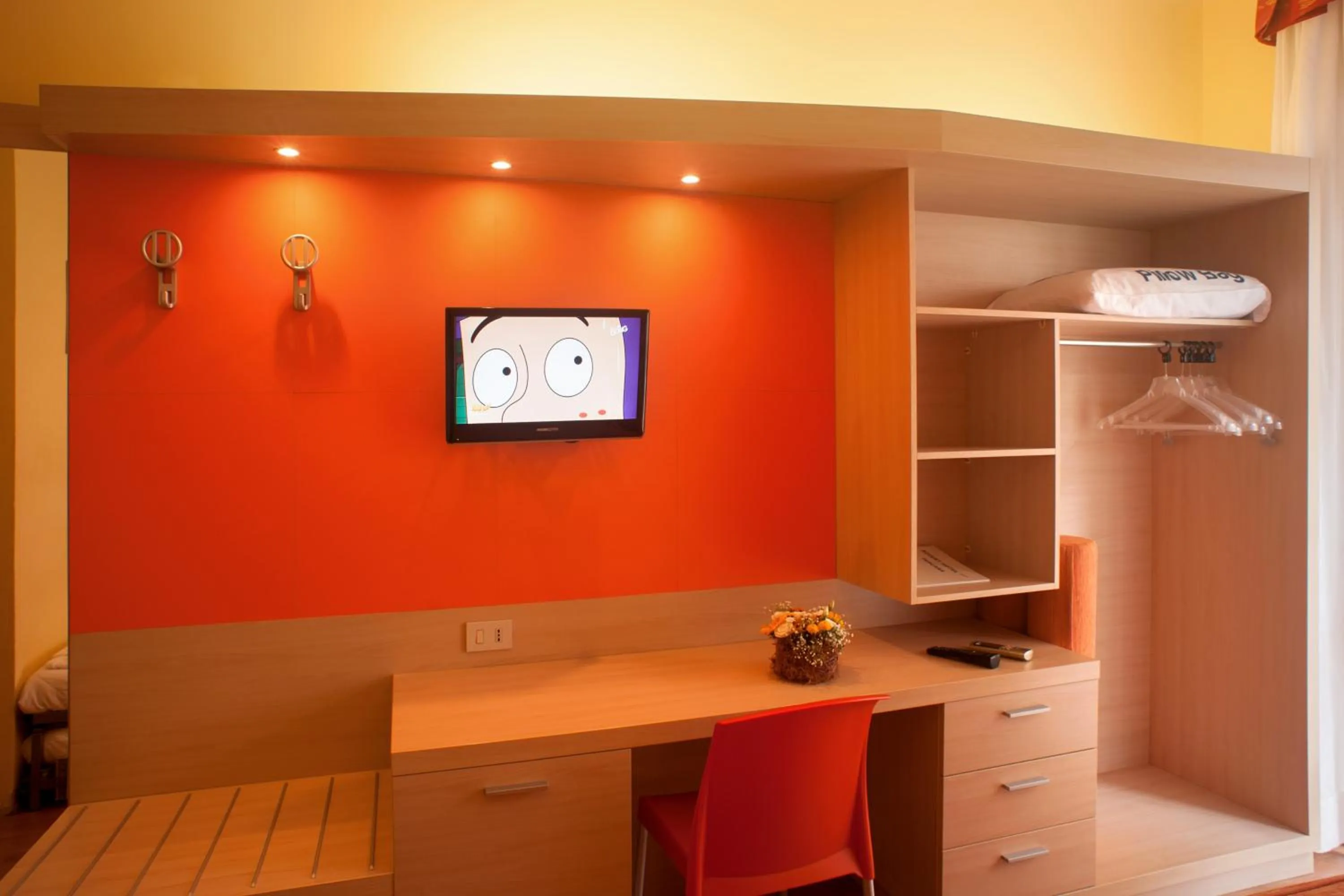 TV and multimedia in Hotel Regent