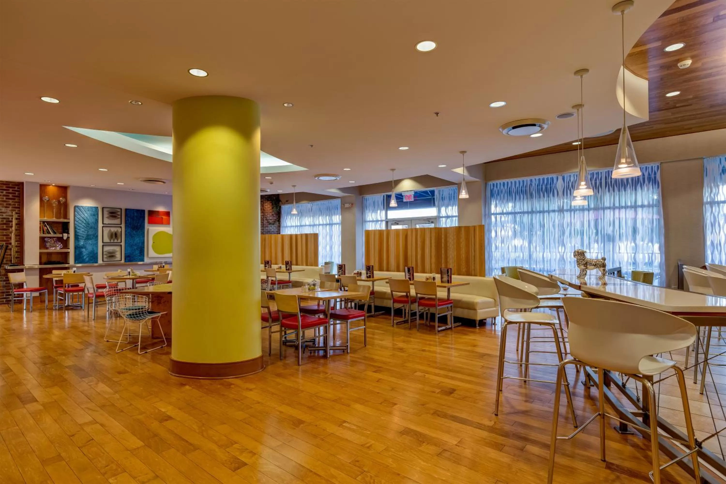 Restaurant/places to eat in Hotel Indigo Columbus Architectural Center by IHG