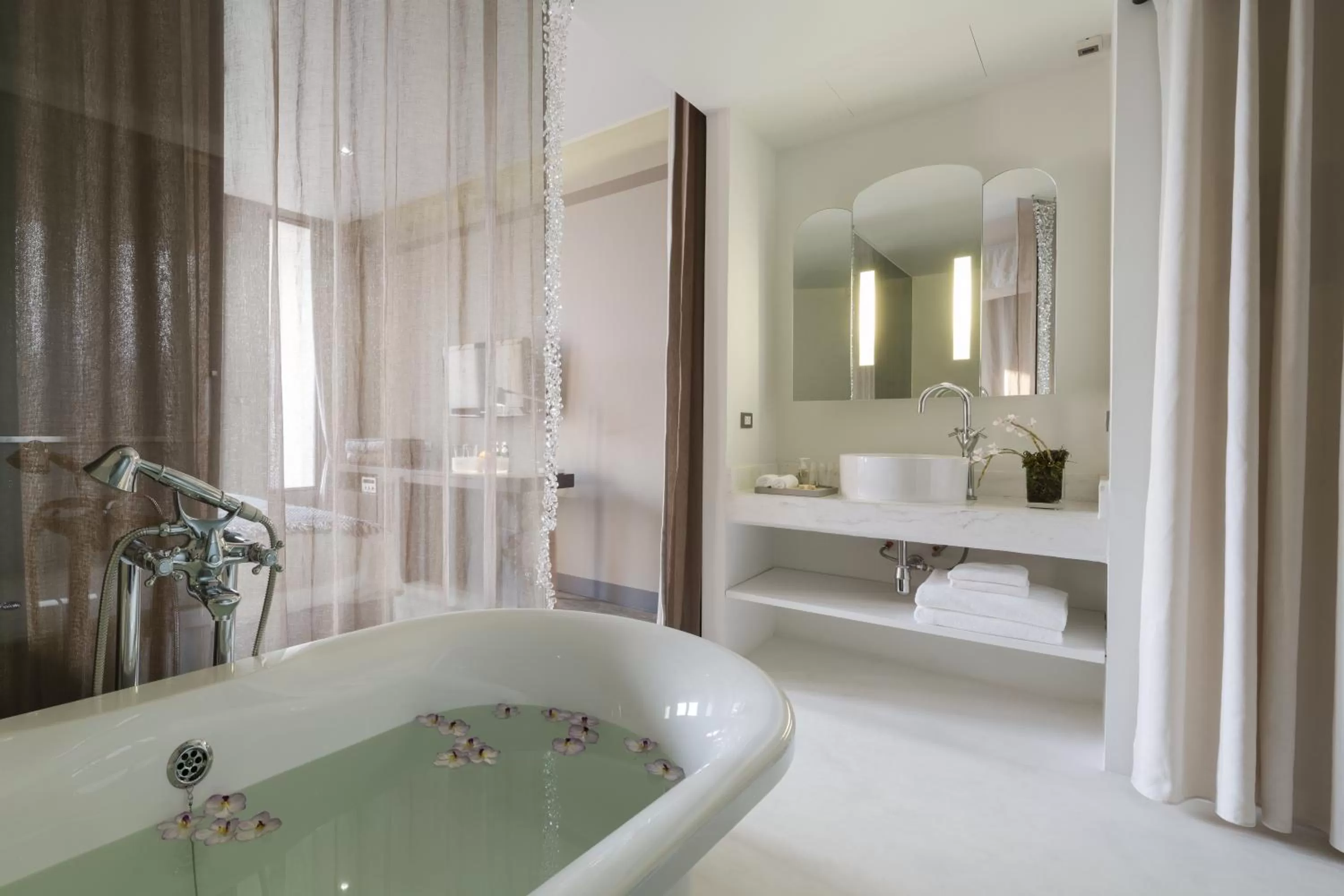 Shower in Sala Lanna Chiang Mai