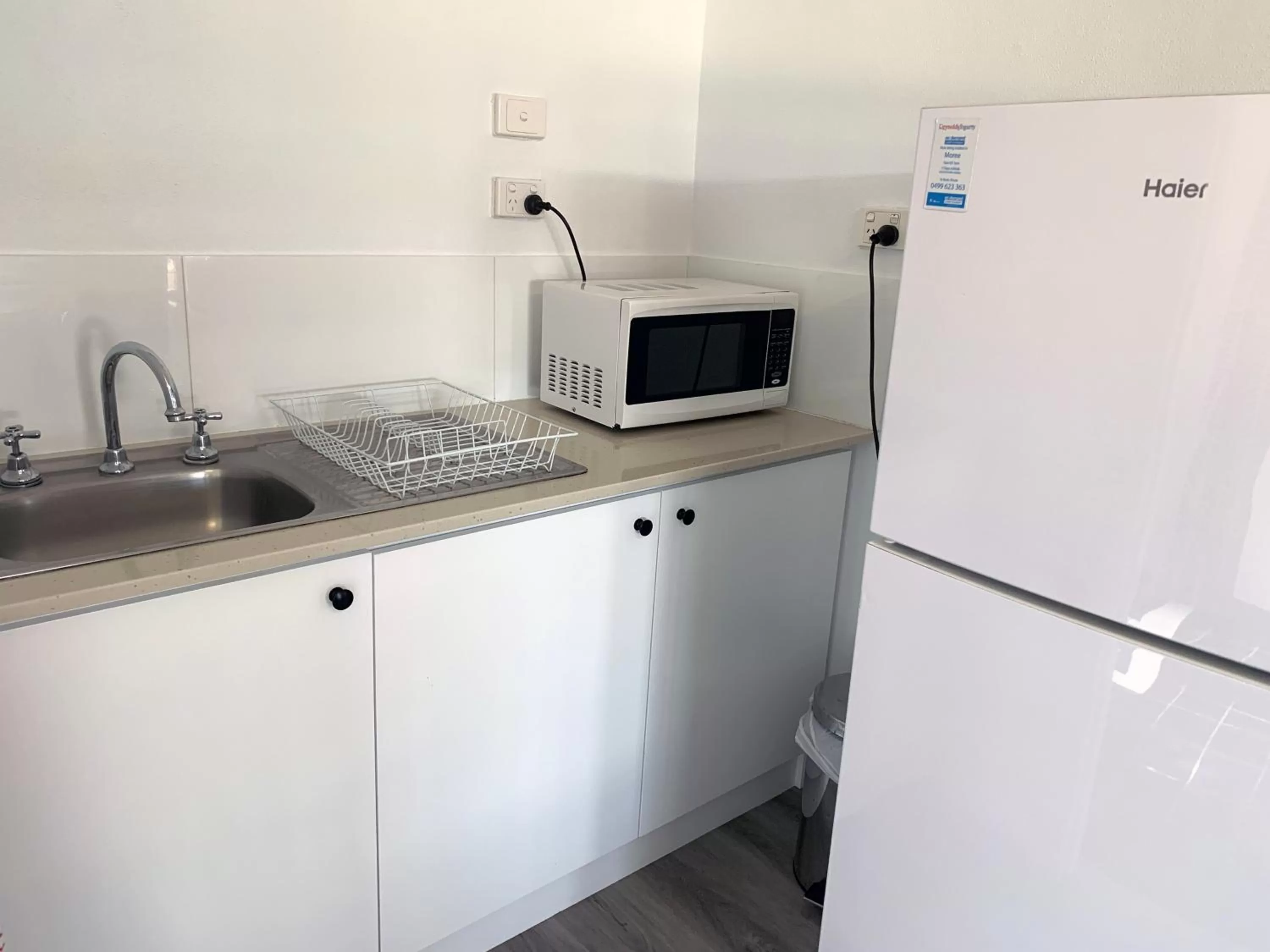Kitchen or kitchenette in Baths Motel Moree