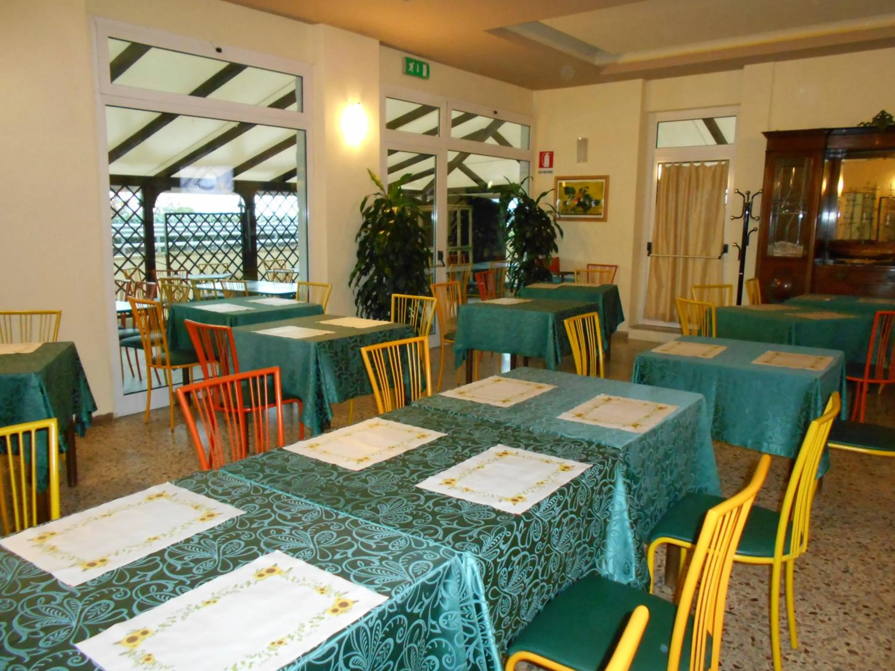 Restaurant/places to eat in Hotel Ristorante Miramare