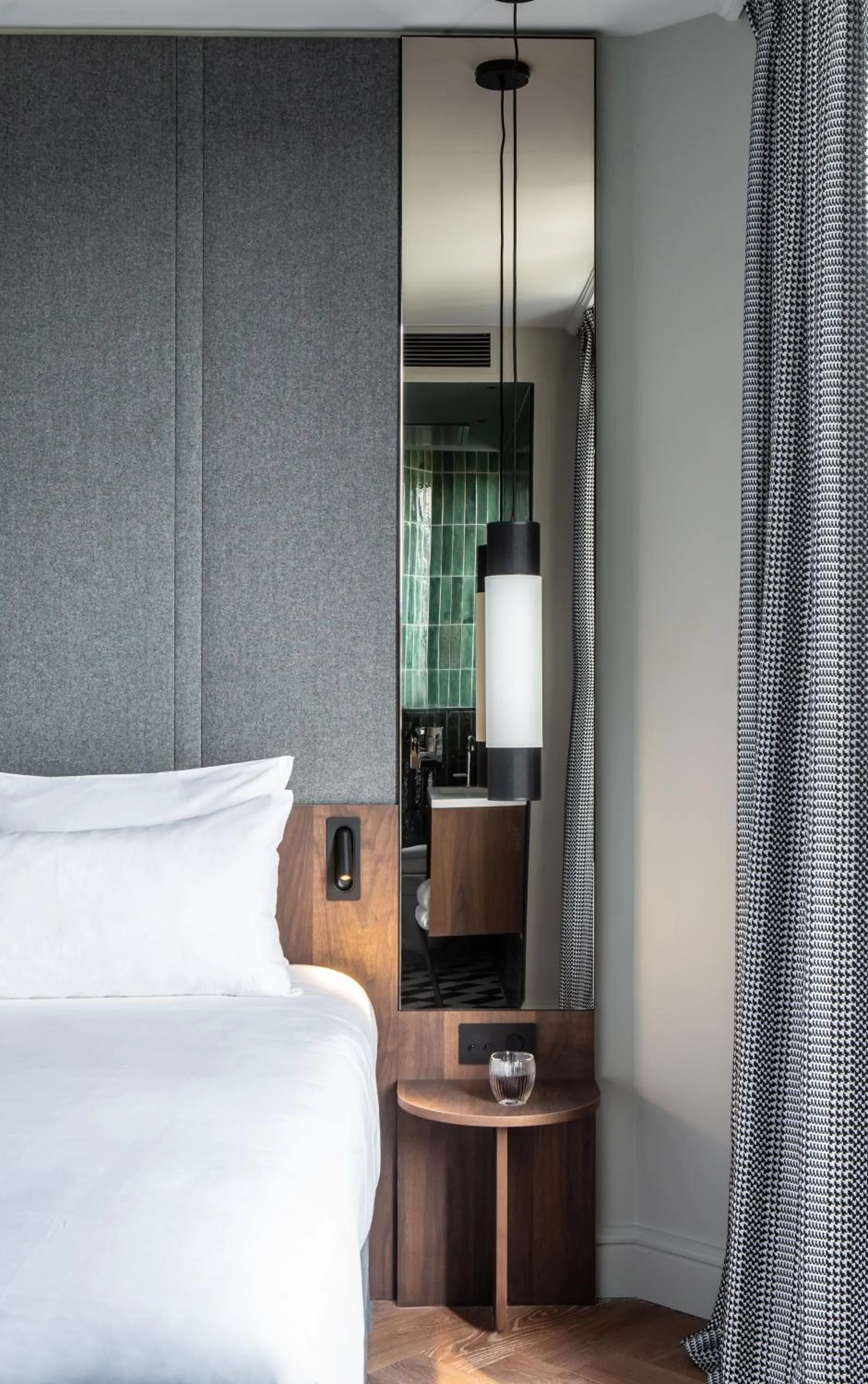 Bed in Hotel Flanelles Paris