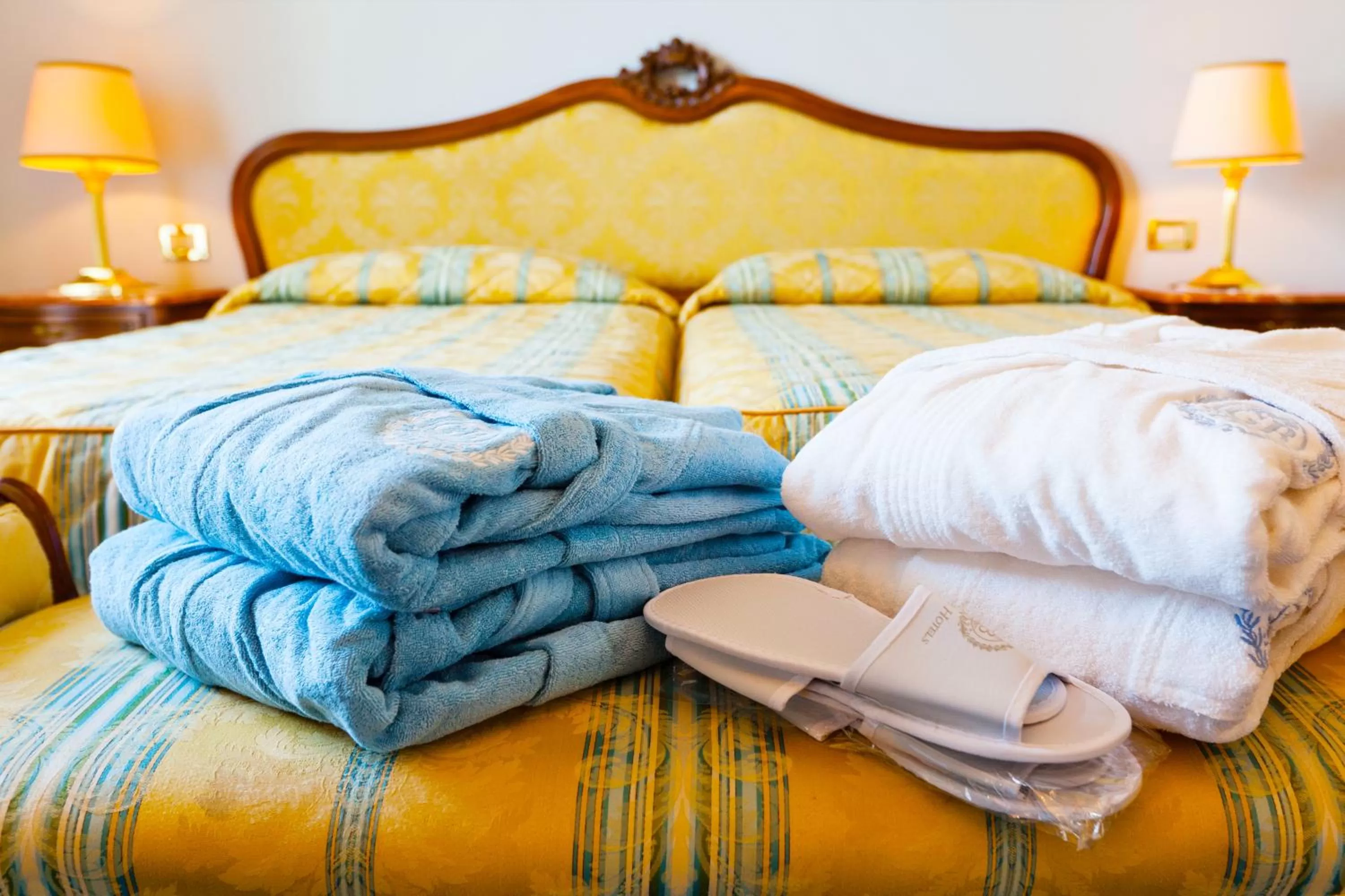 Bed in Hotel Metropole