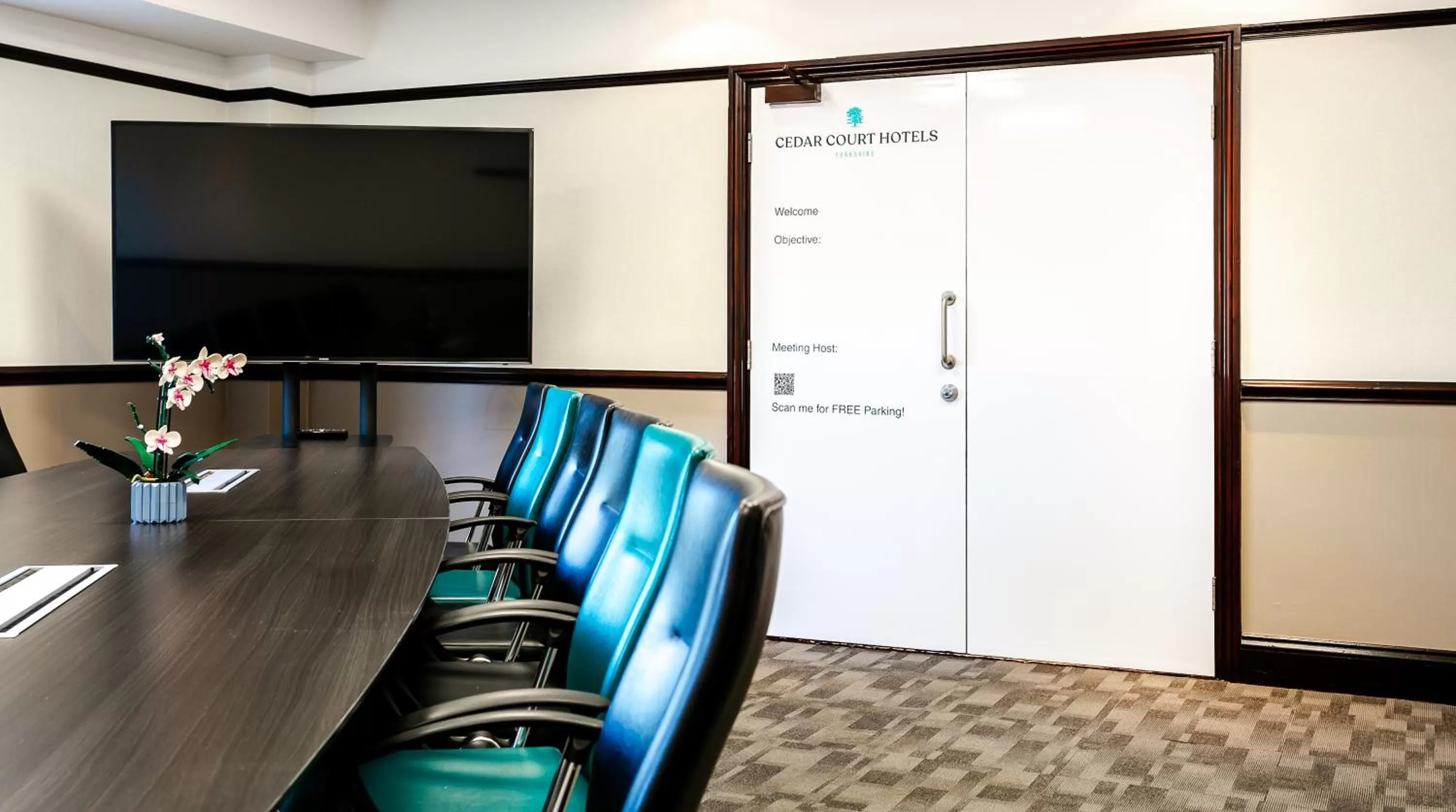 TV and multimedia in Cedar Court Hotel Harrogate