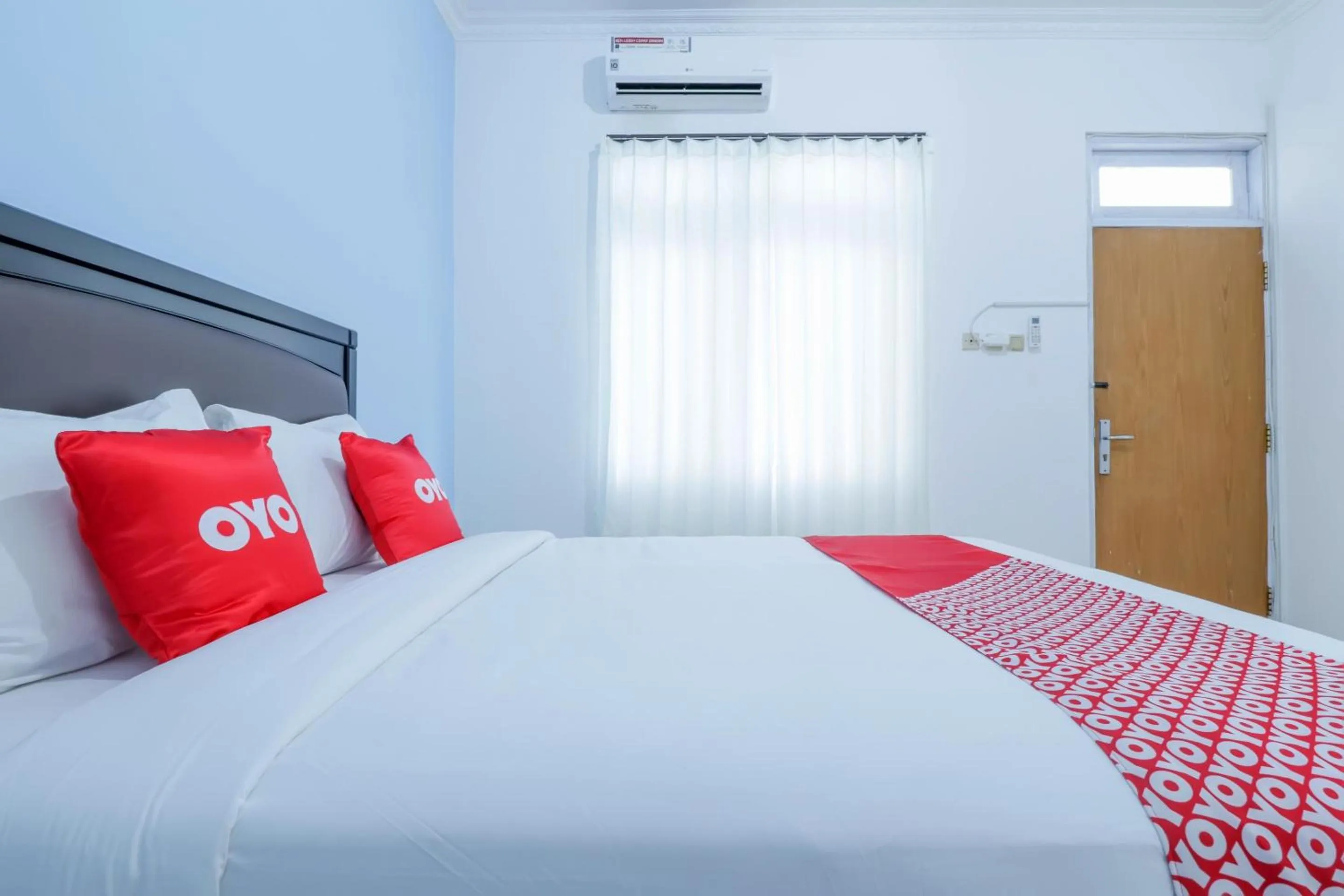 Bedroom, Bed in OYO 1755 De'balcon Accomodation