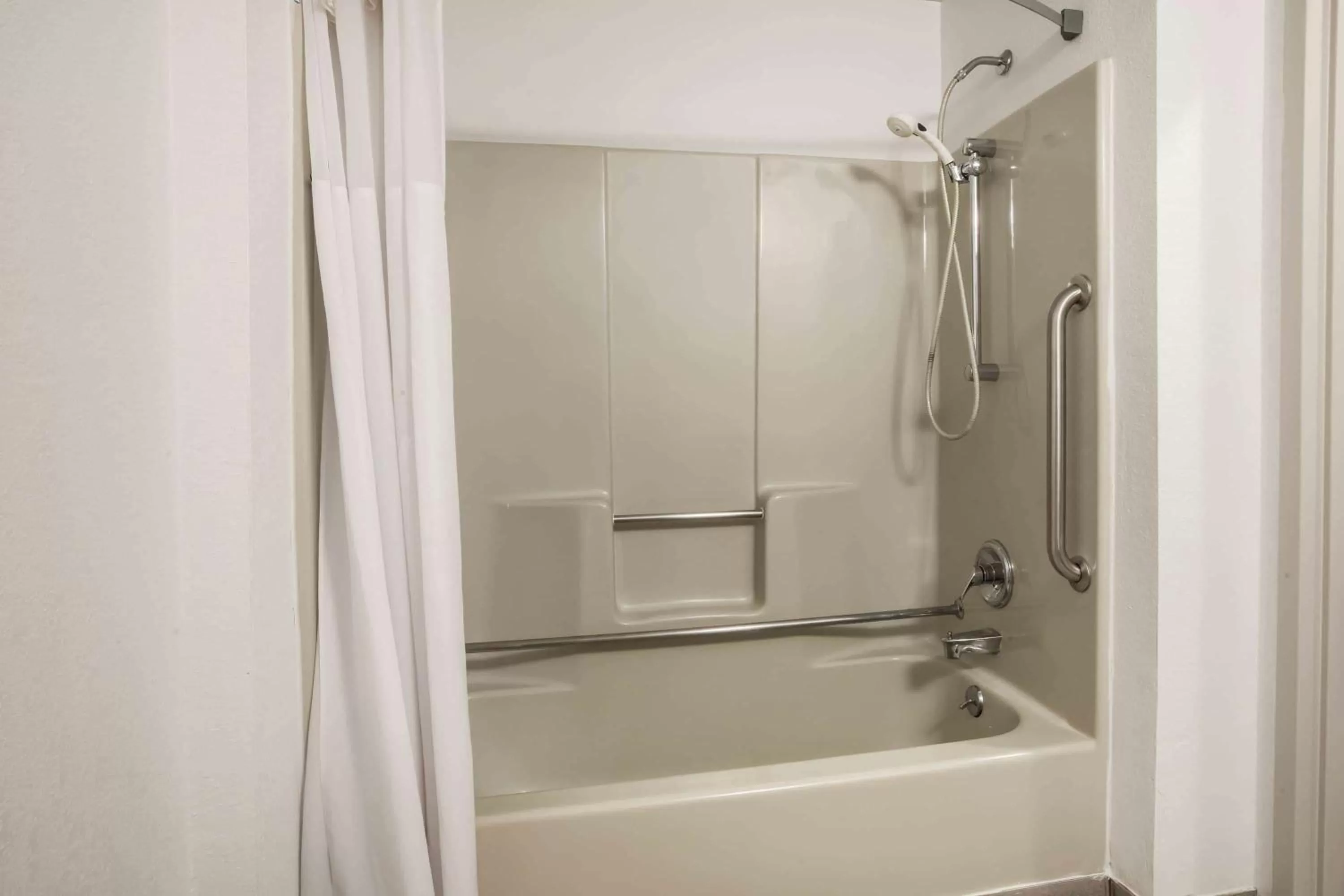 Photo of the whole room in Days Inn & Suites by Wyndham Rochester Hills MI