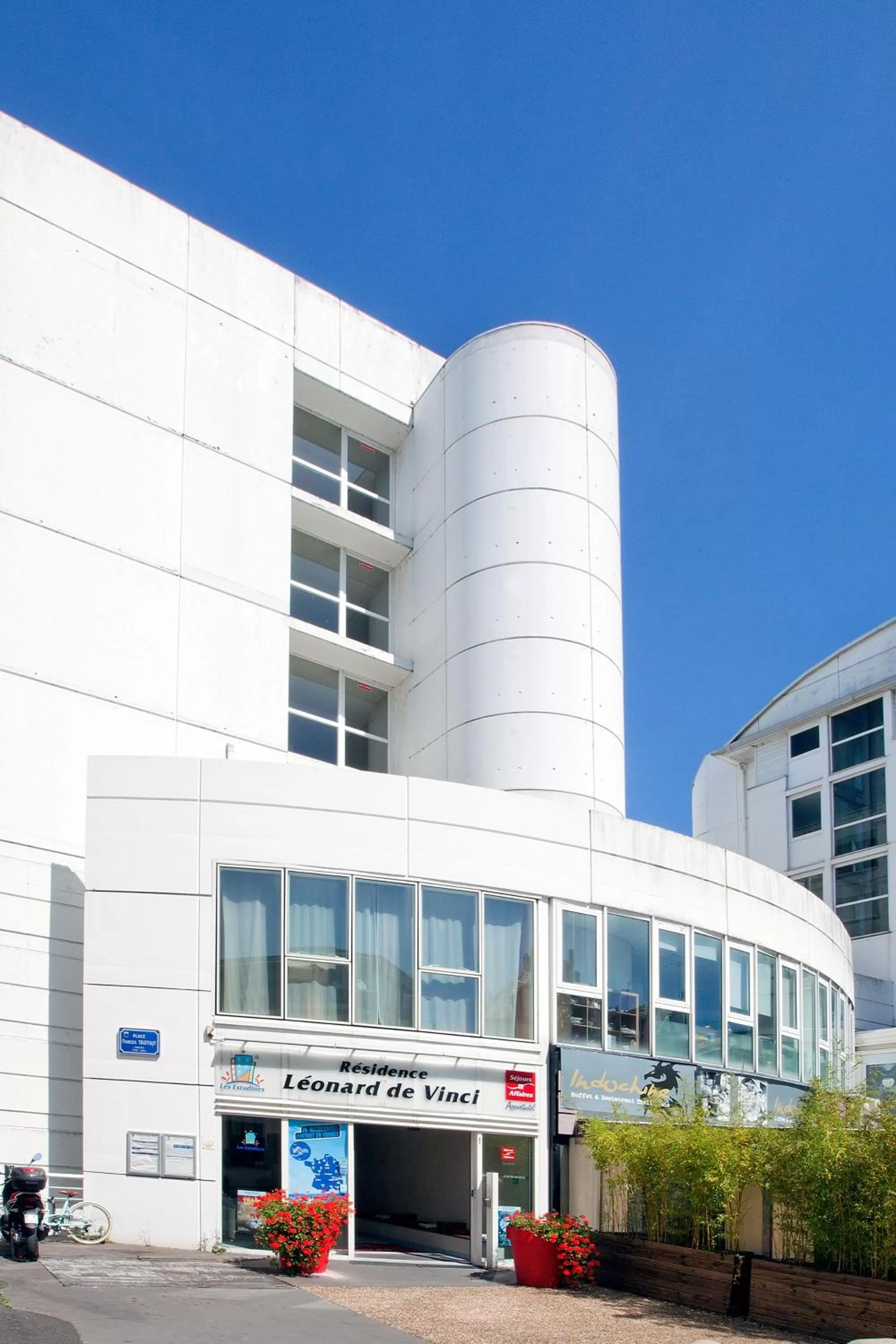 Facade/entrance in Séjours & Affaires Tours Léonard De Vinci