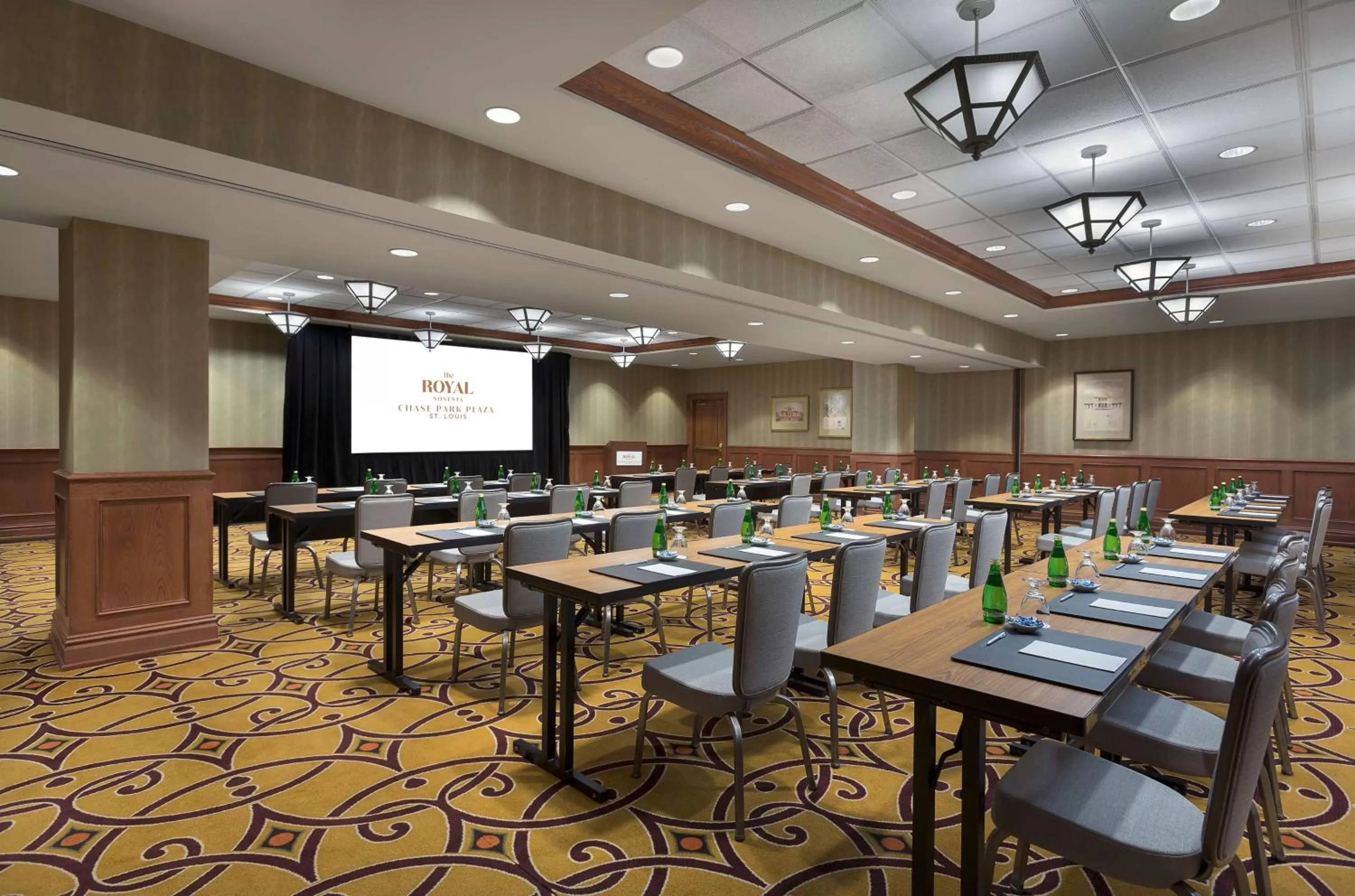 Bedroom in The Royal Sonesta Chase Park Plaza St Louis