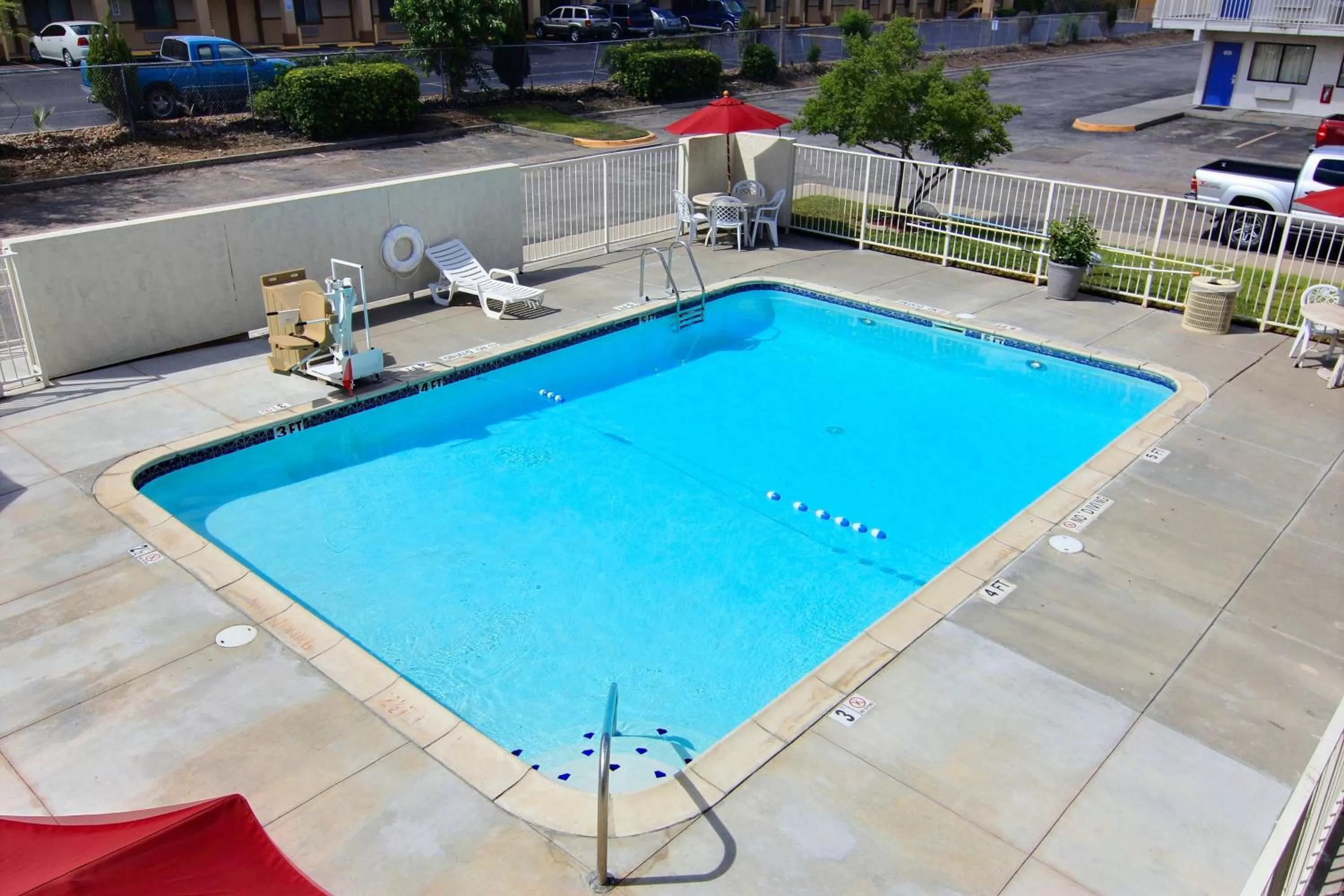 Swimming pool in Motel 6-Kingsville, TX