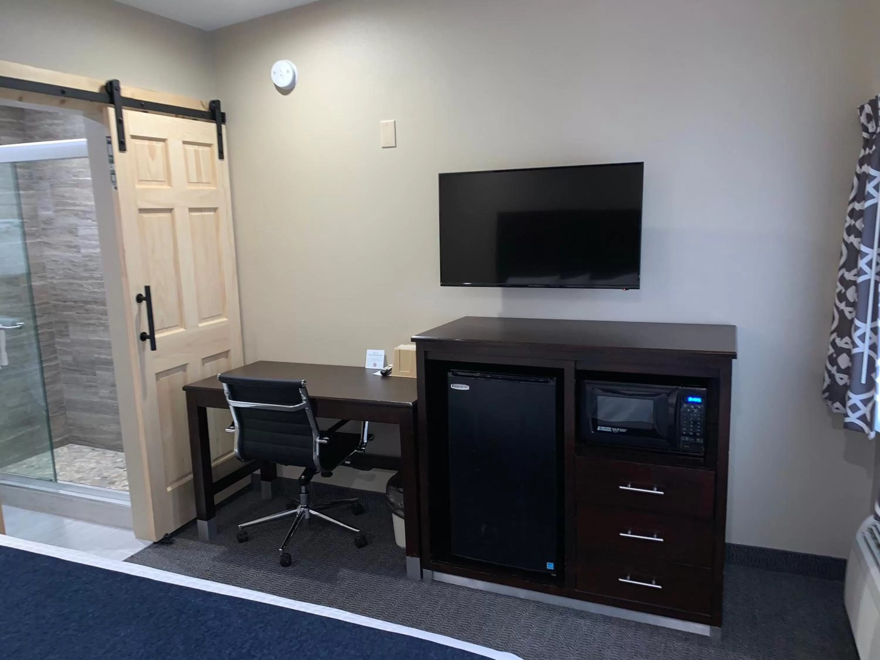 TV and multimedia in Black Jack Inn