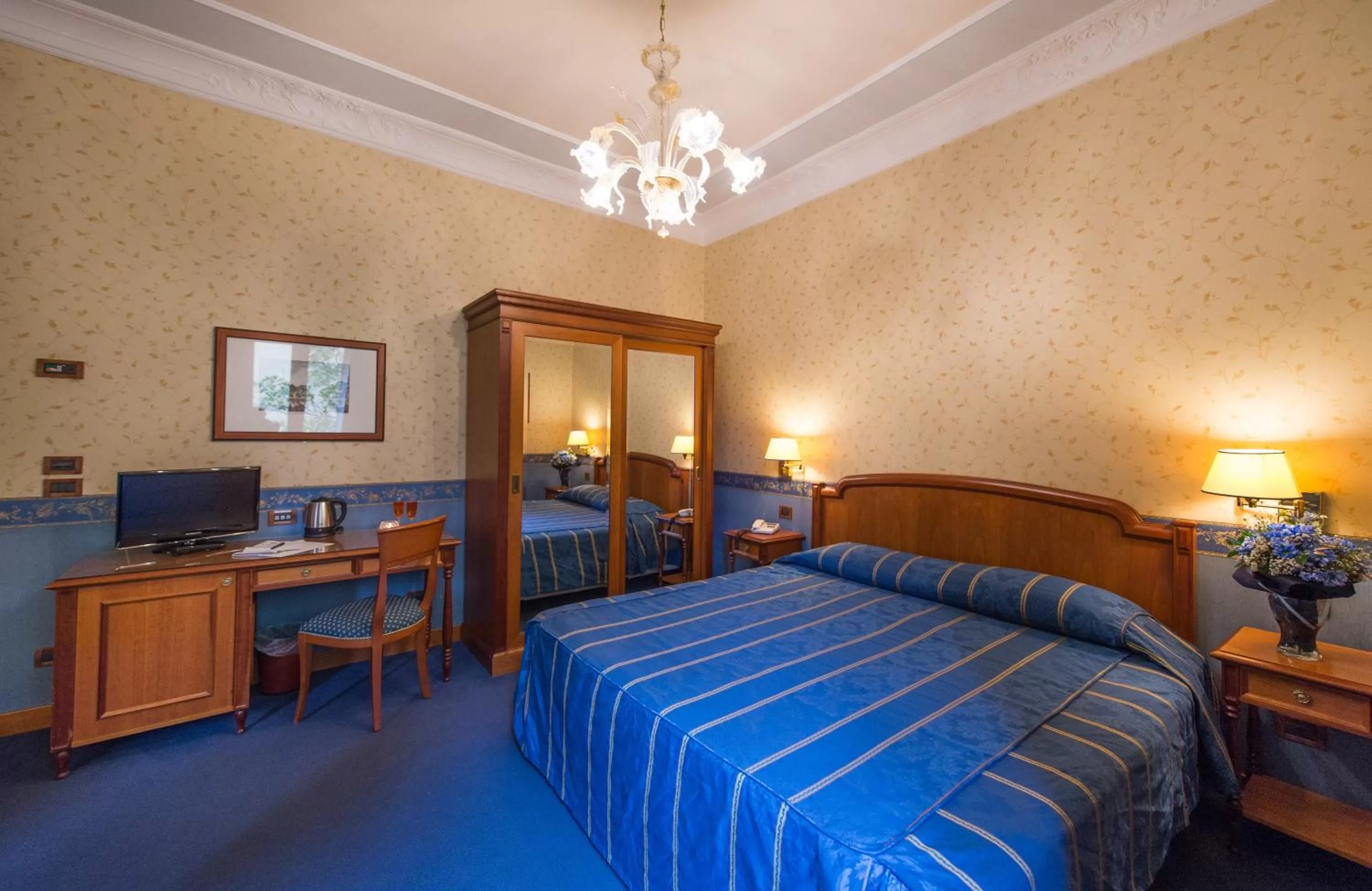 Facility for disabled guests, Bed in Diana Park Hotel