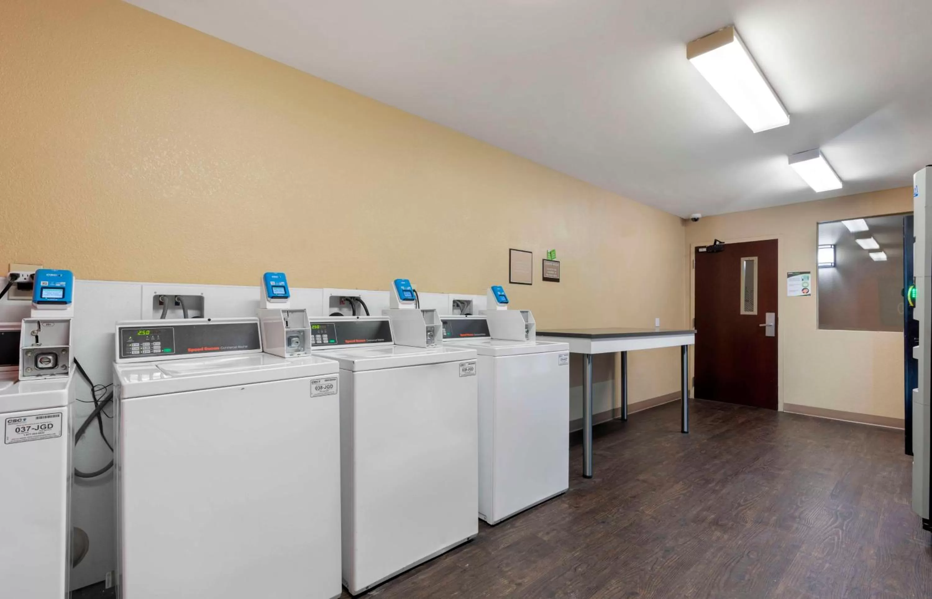 Property building in Extended Stay America Suites - Stockton - March Lane