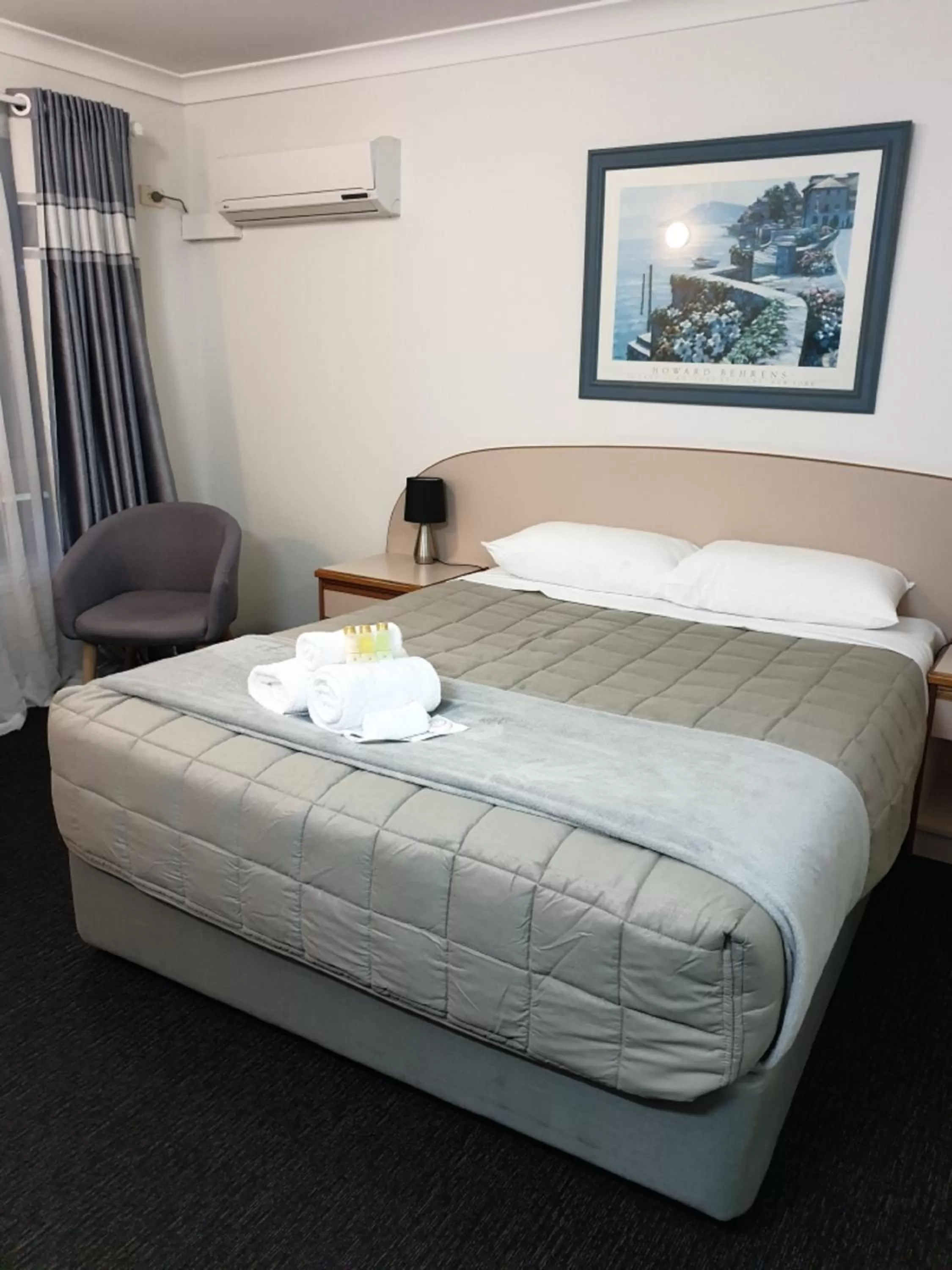 Bed in Forstay Motel