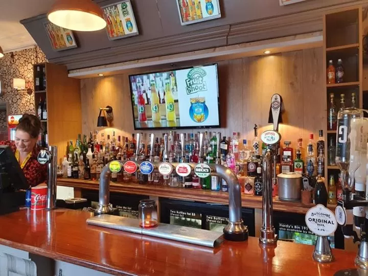 Lounge or bar in The Crown Inn Keynsham