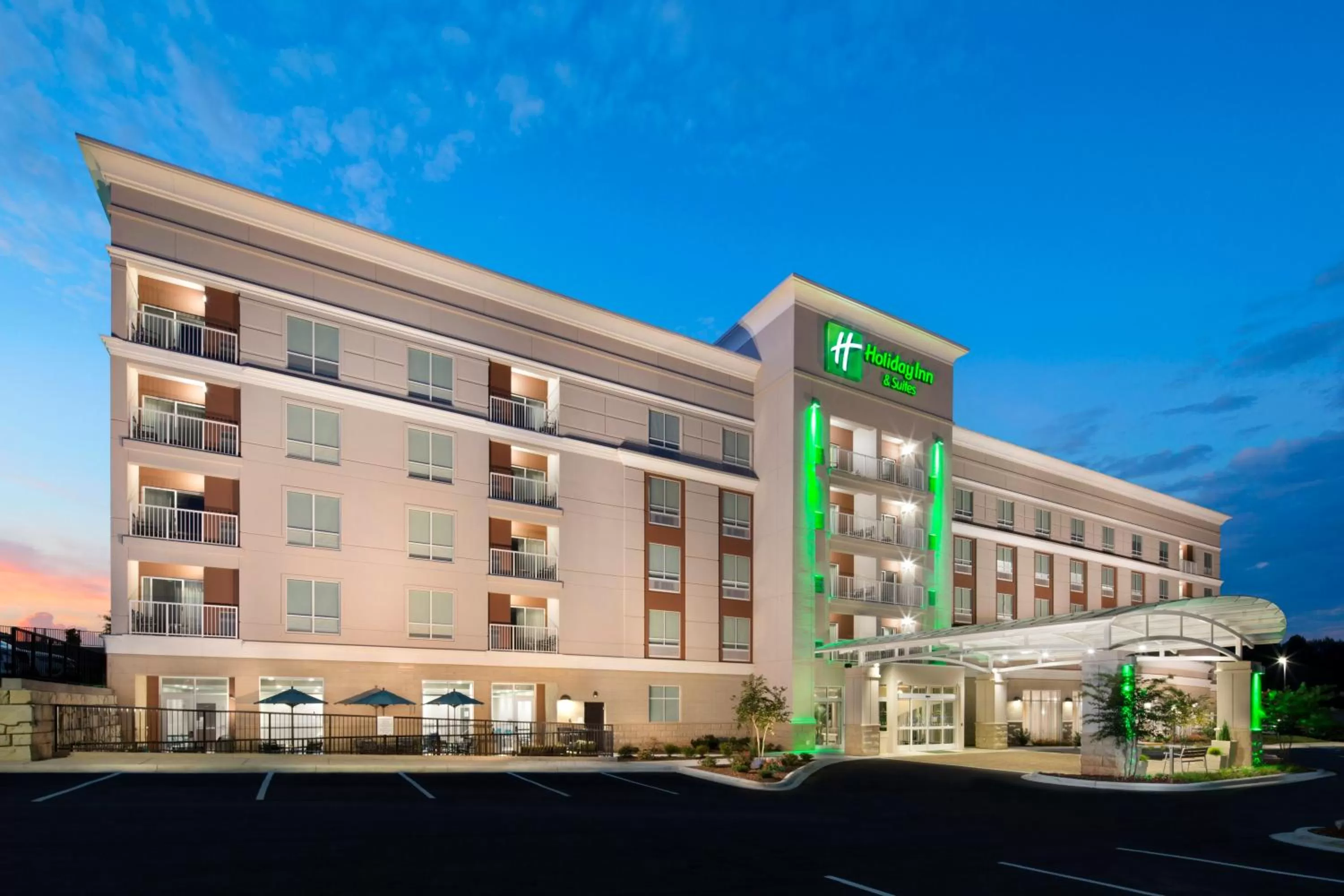 Holiday Inn & Suites Arden - Asheville Airport by IHG