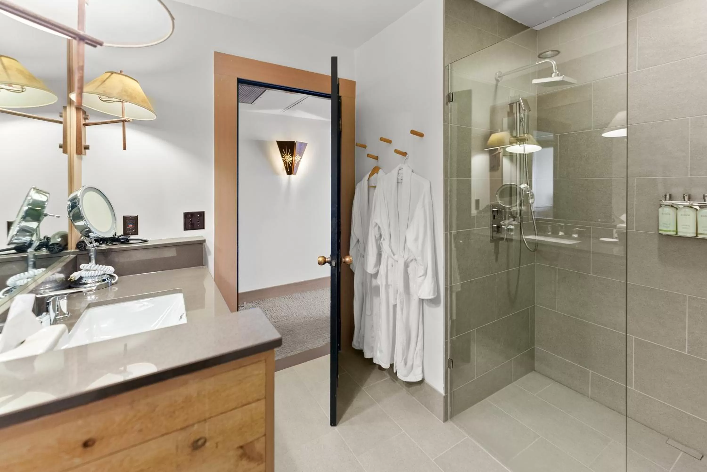 Toilet in Sun Mountain Lodge