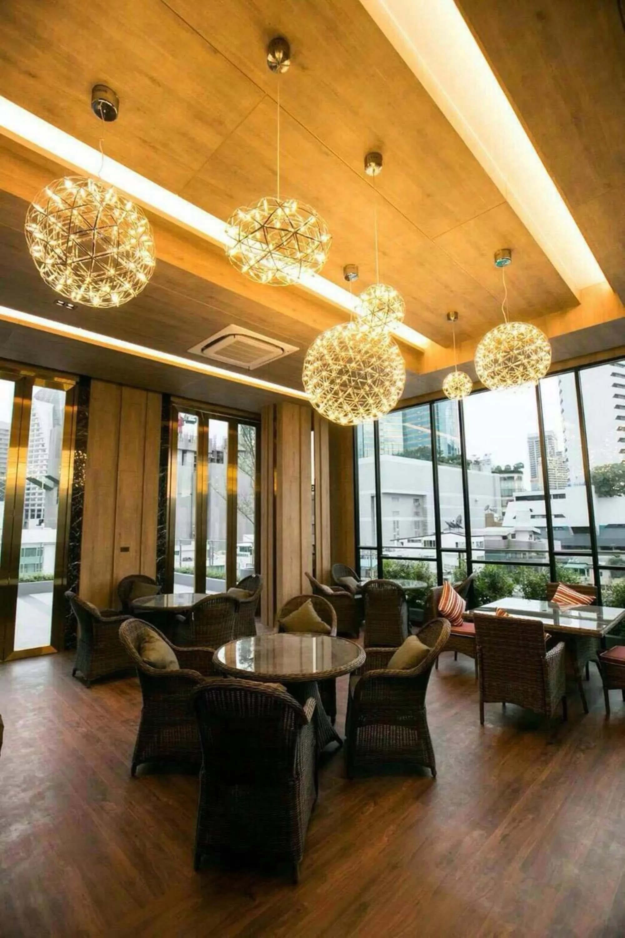 Restaurant/places to eat in Arte Hotel - SHA Extra Plus