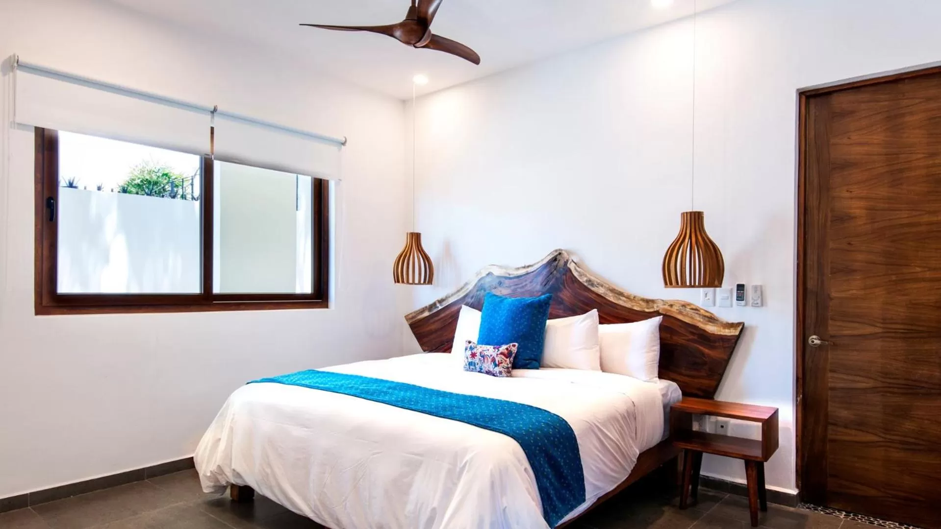 Photo of the whole room, Bed in Ysuri Sayulita - Beachfront Hotel