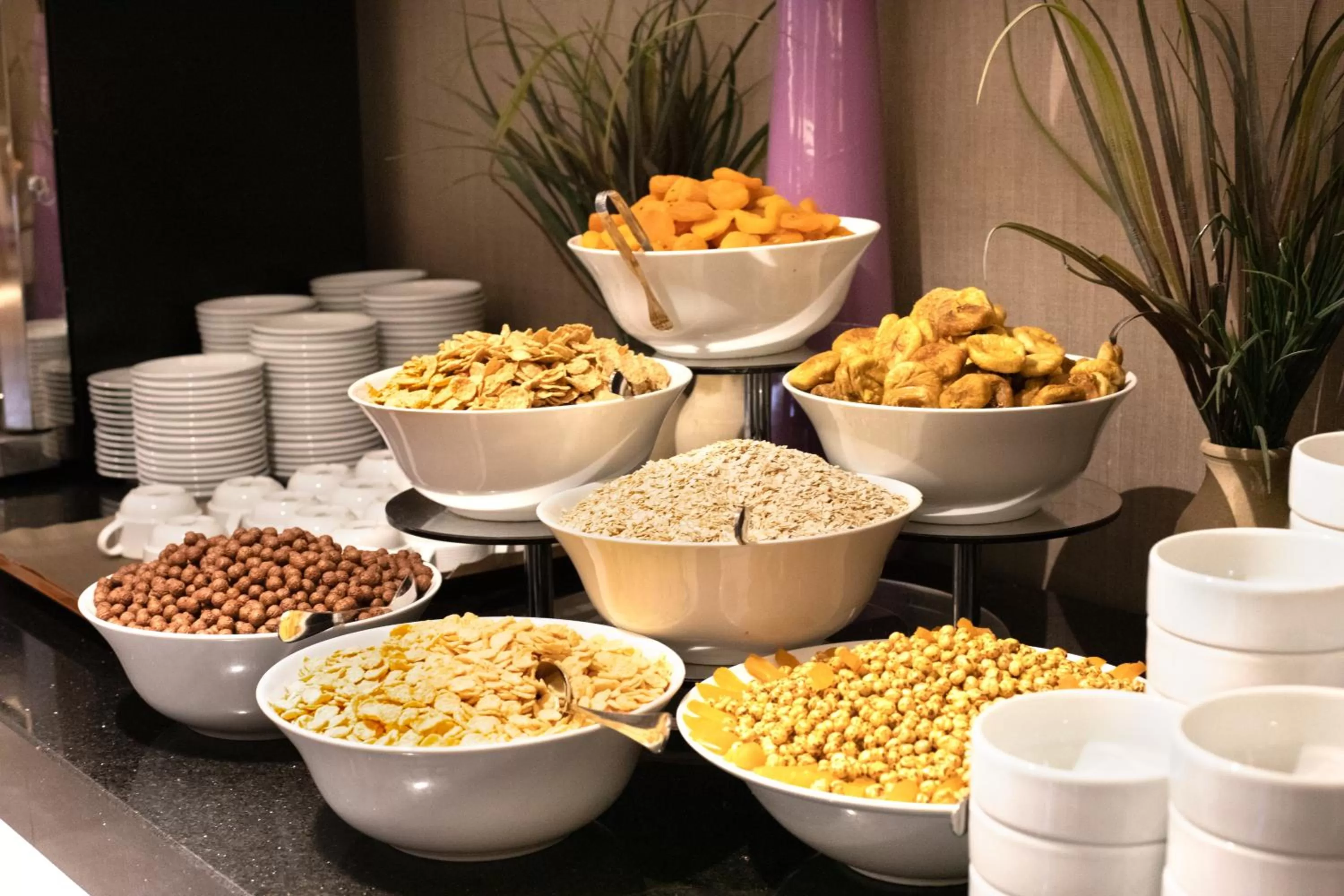 Restaurant/places to eat in Orka Royal Hotel & Spa